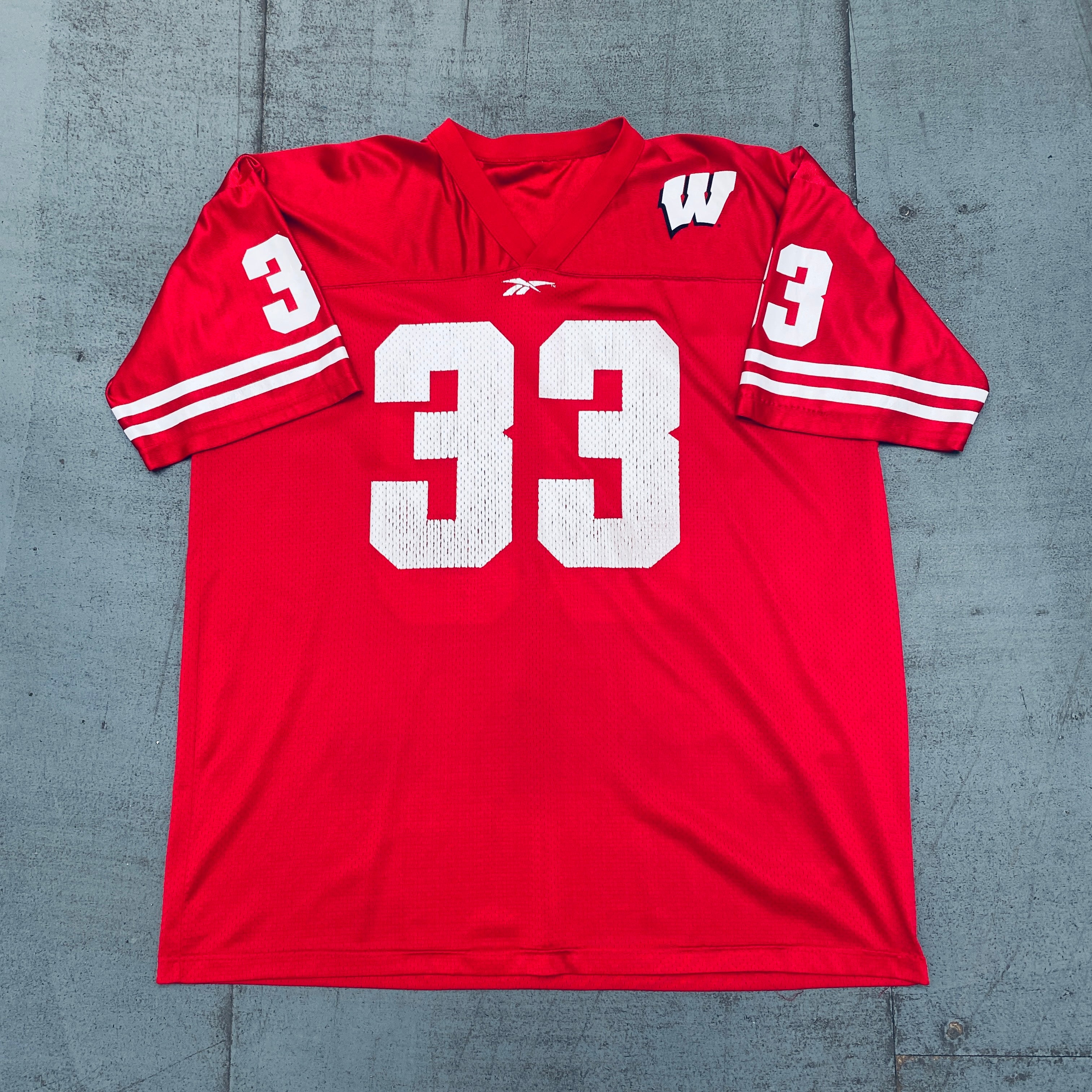 Official Wisconsin Badgers Ron Dayne #33 Reebok Jersey - Size XL | Authentic College Football Apparel for Fans & Collectors | Perfect for Game Day, Tailgating & Sports Memorabilia