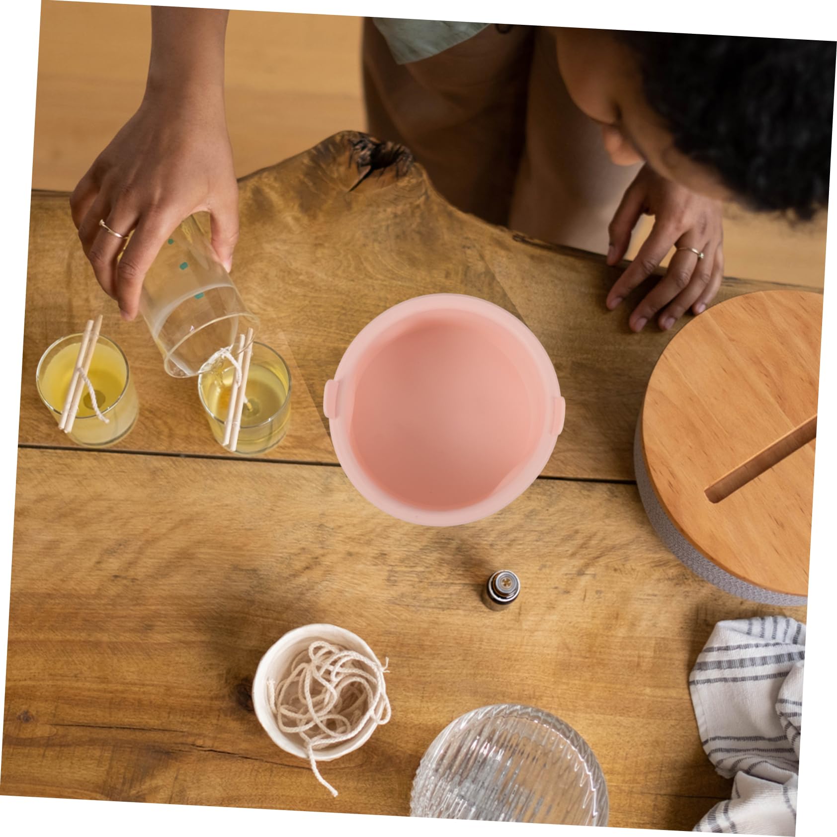 FRCOLOR Pink Silicone Wax Melting Pot - Hair Removal Wax Warmer Bowl with Heating Liner for Smooth Waxing at Home & Salon - Perfect for Eyebrows, Legs, Bikini Line & Facial Hair Removal