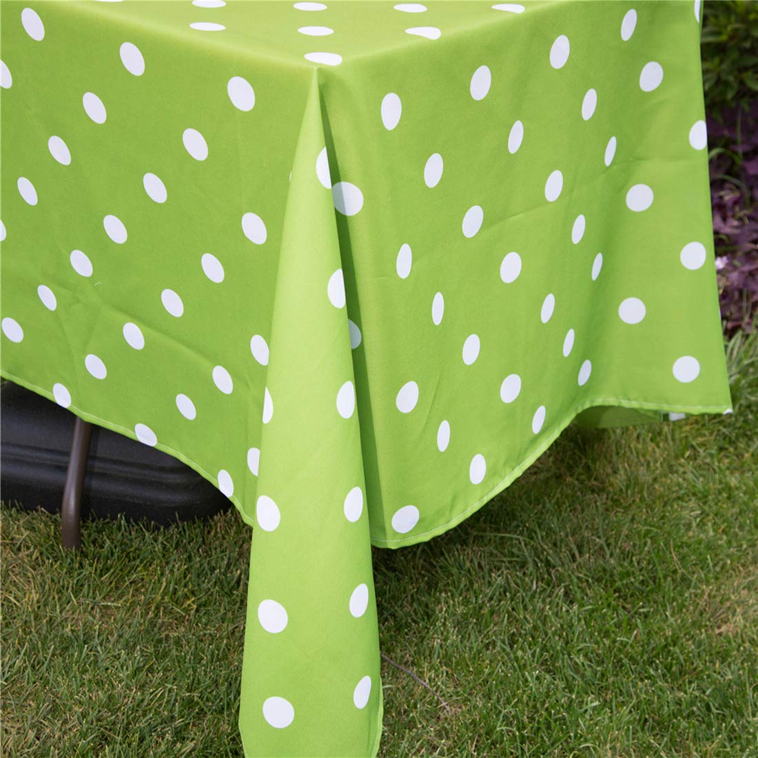 Eternal Beauty Waterproof Outdoor Tablecloth - 60x84 Inch Rectangle Spillproof Picnic Table Cover for Patio, Garden & Backyard - Green Polka Dot Design - Perfect for Spring & Summer BBQs, Parties & Outdoor Dining