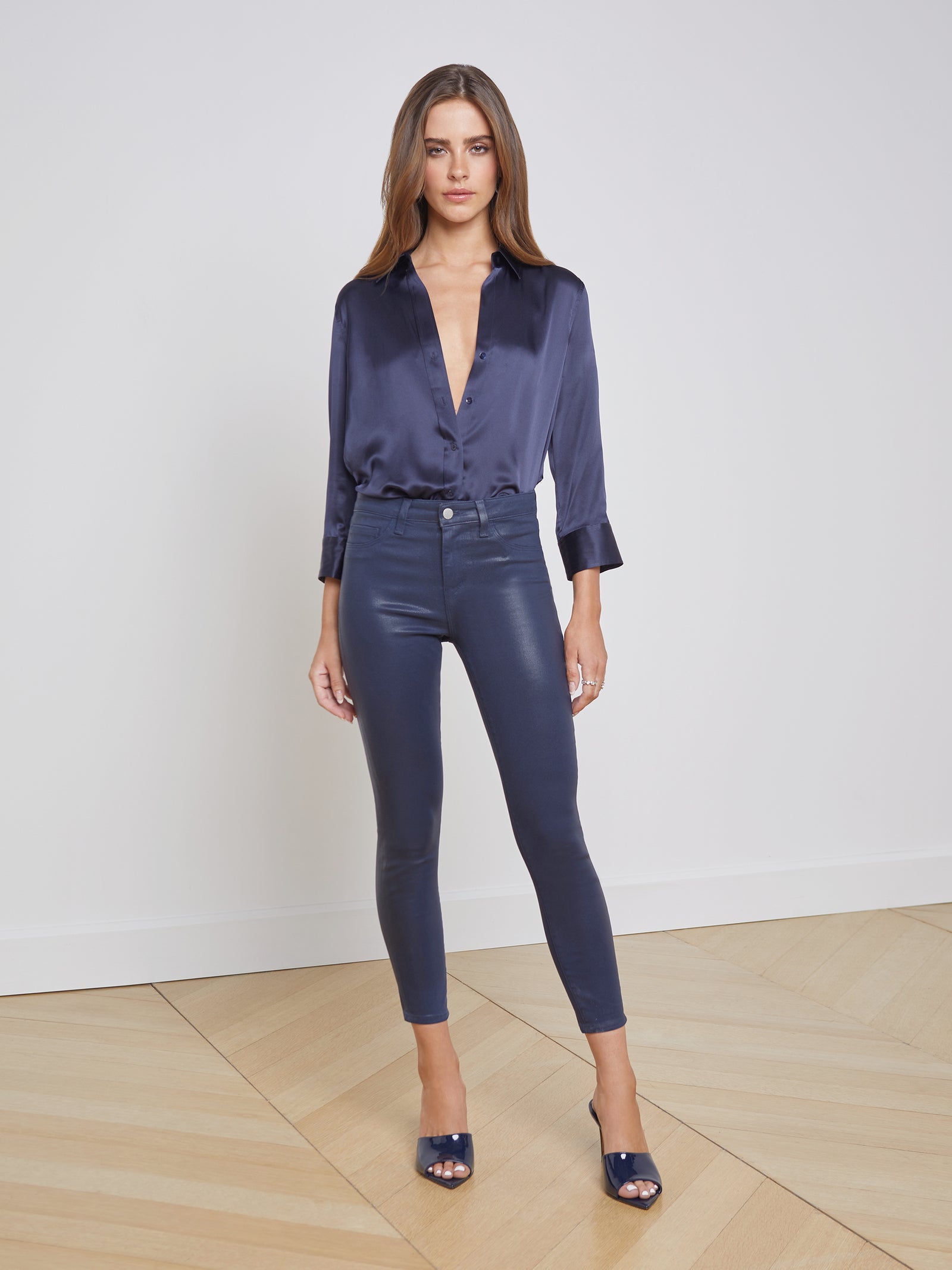 L'Agence Women's Dani Blouse - Elegant Flowy Top for Work, Date Night & Casual Outfits | Chic & Comfortable Blouse for Women