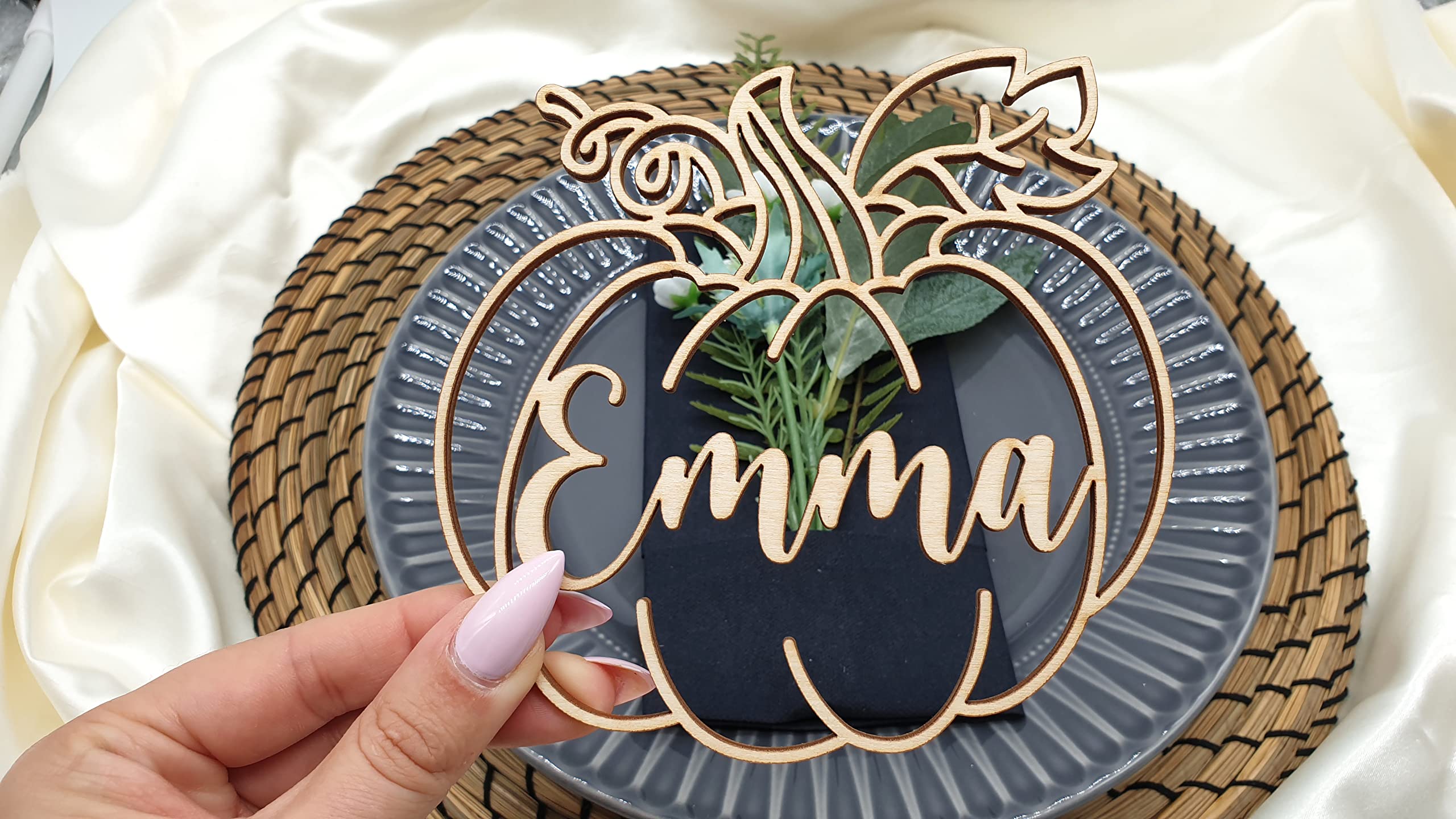 Custom Thanksgiving Place Cards - Personalized Pumpkin Dinner Place Settings & Wooden Escort Cards for Fall Weddings & Holiday Table Decor | Perfect for Autumn Celebrations, Dinner Parties & Seasonal Centerpieces