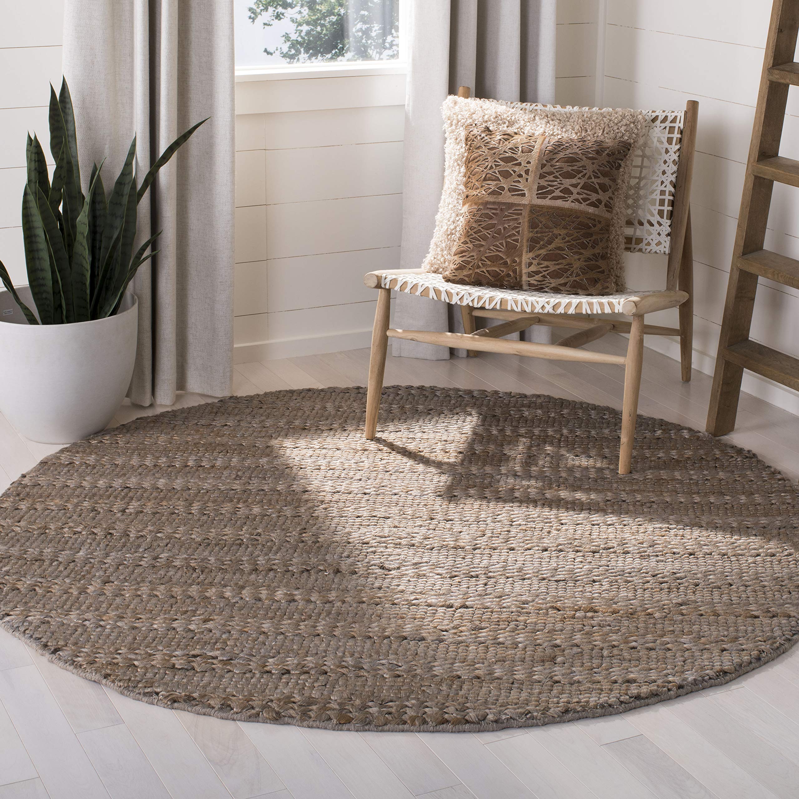 SAFAVIEH Handmade Braided Jute Area Rug - 6' Round Natural Fiber Rug, Beige Woven Floor Mat for Living Room & Bedroom | Durable & Eco-Friendly for High Traffic Areas | Perfect for Boho, Farmhouse & Coastal Decor Styles