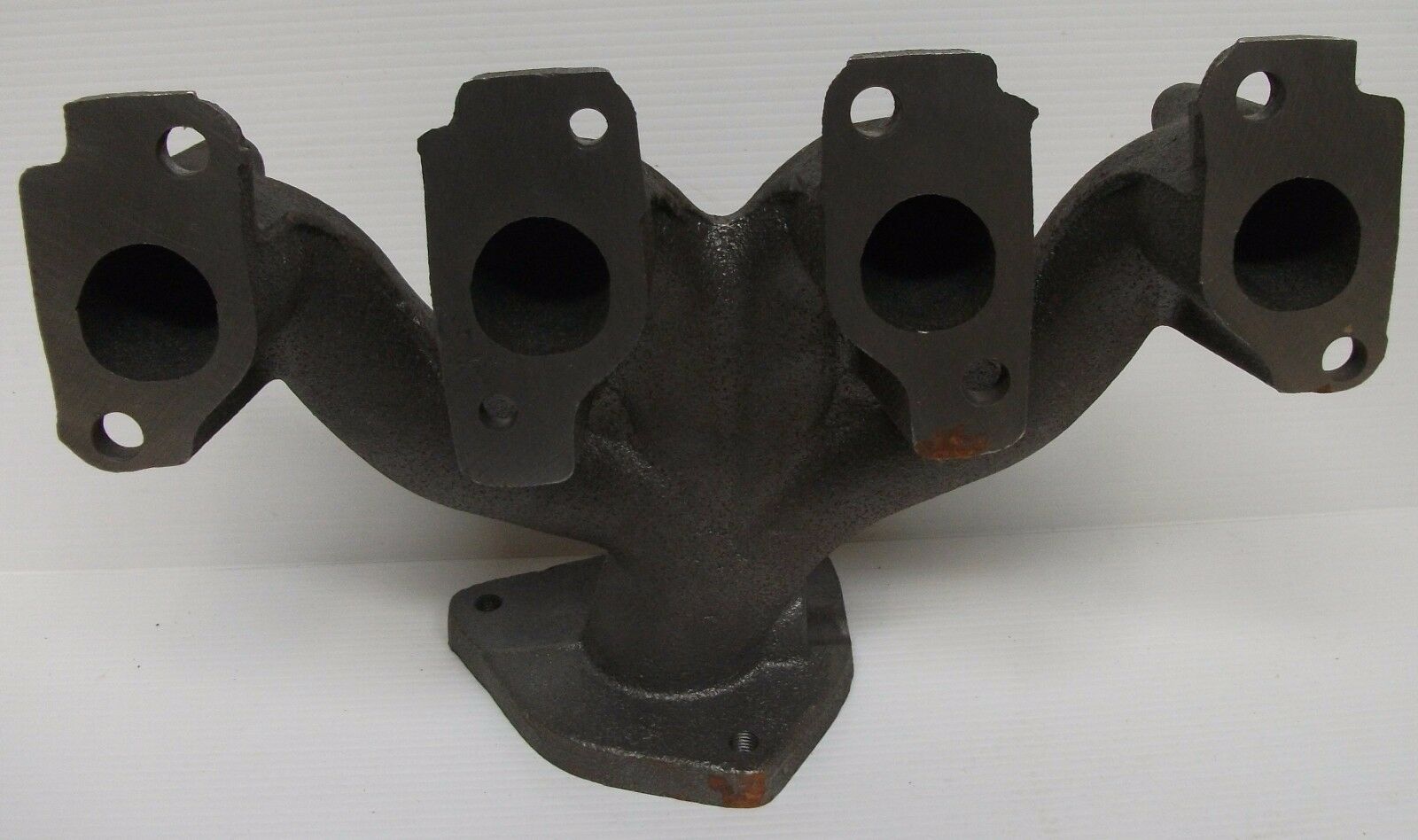 High-Performance Exhaust Manifold for Daewoo Lanos - Durable Replacement Part for Improved Engine Efficiency - Perfect for Car Repair & Performance Upgrades