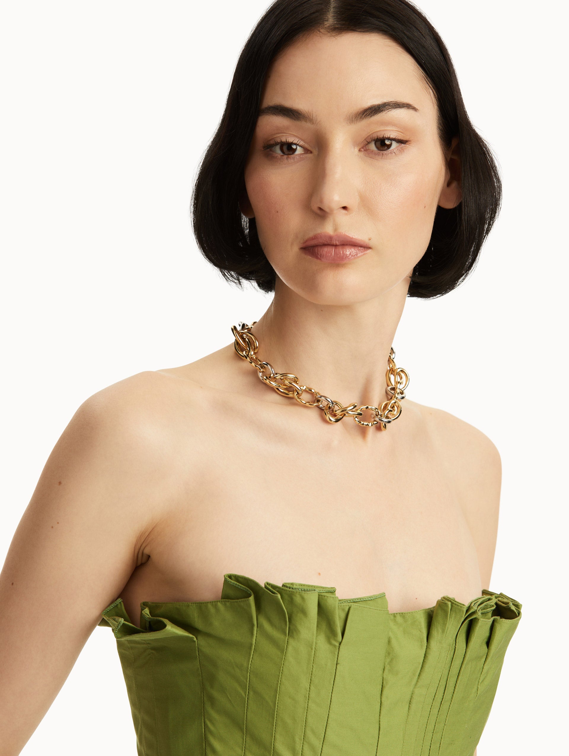 Elegant O Knot Necklace P25J802 in Gold - Perfect for Weddings, Parties & Everyday Elegance