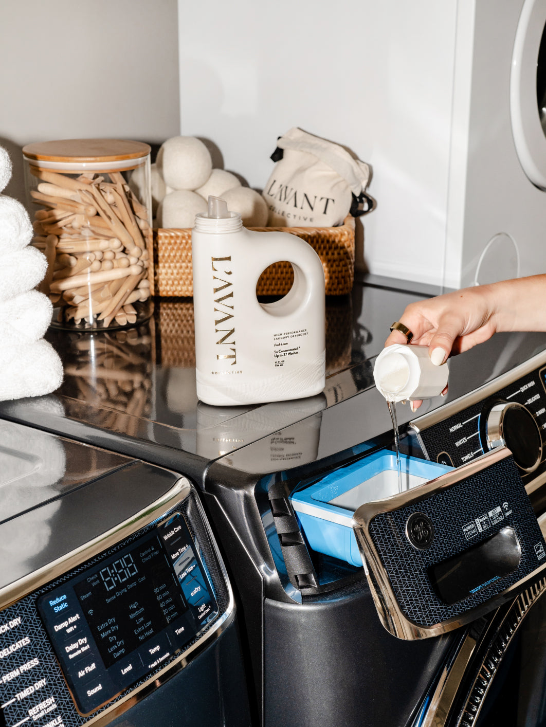 Best High-Performing Laundry Detergent for Stain Removal - Fresh Scent & Gentle on Clothes | Ideal for Families, Gym Clothes & Tough Stains