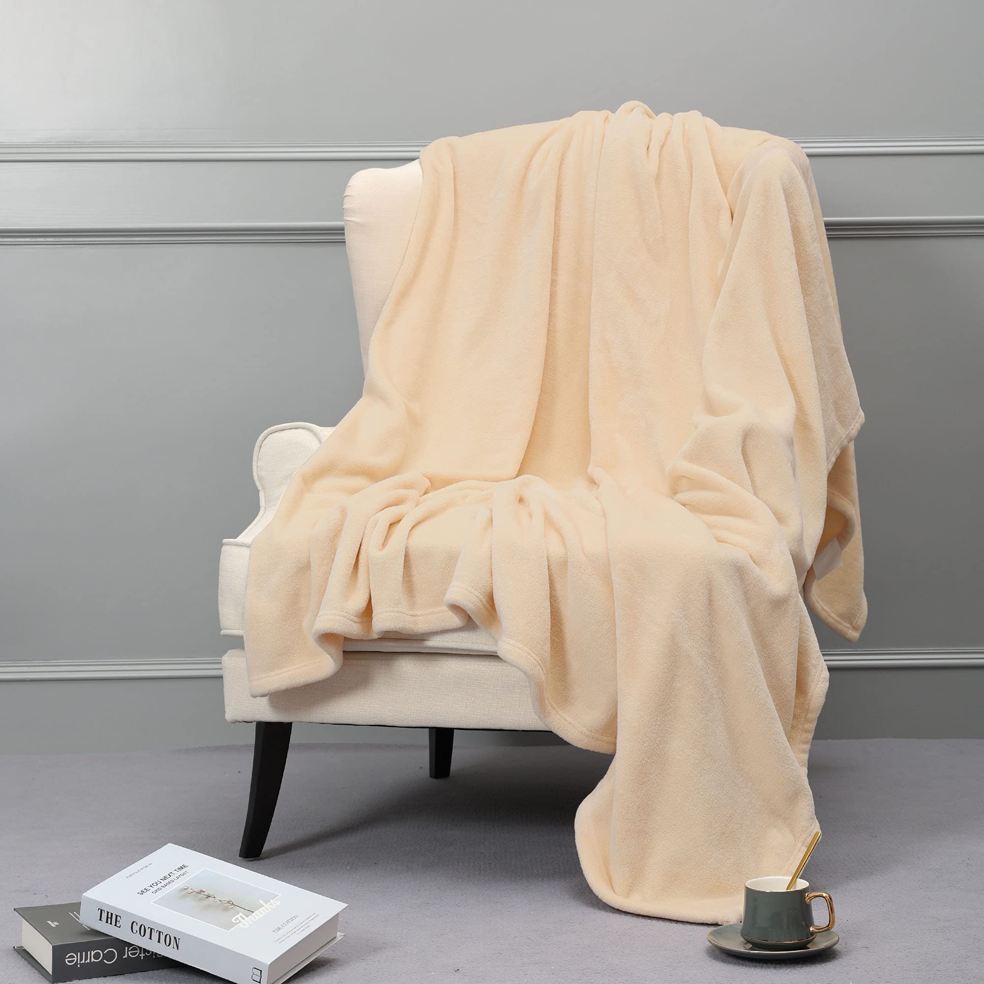 NANPIPER Super Soft Fleece Blanket - Luxury Plush Microfiber Flannel Throw for Bed, Couch & Sofa - Cozy Warm Twin Size Blanket in Beige - Perfect for Winter Nights, Movie Time & Relaxation