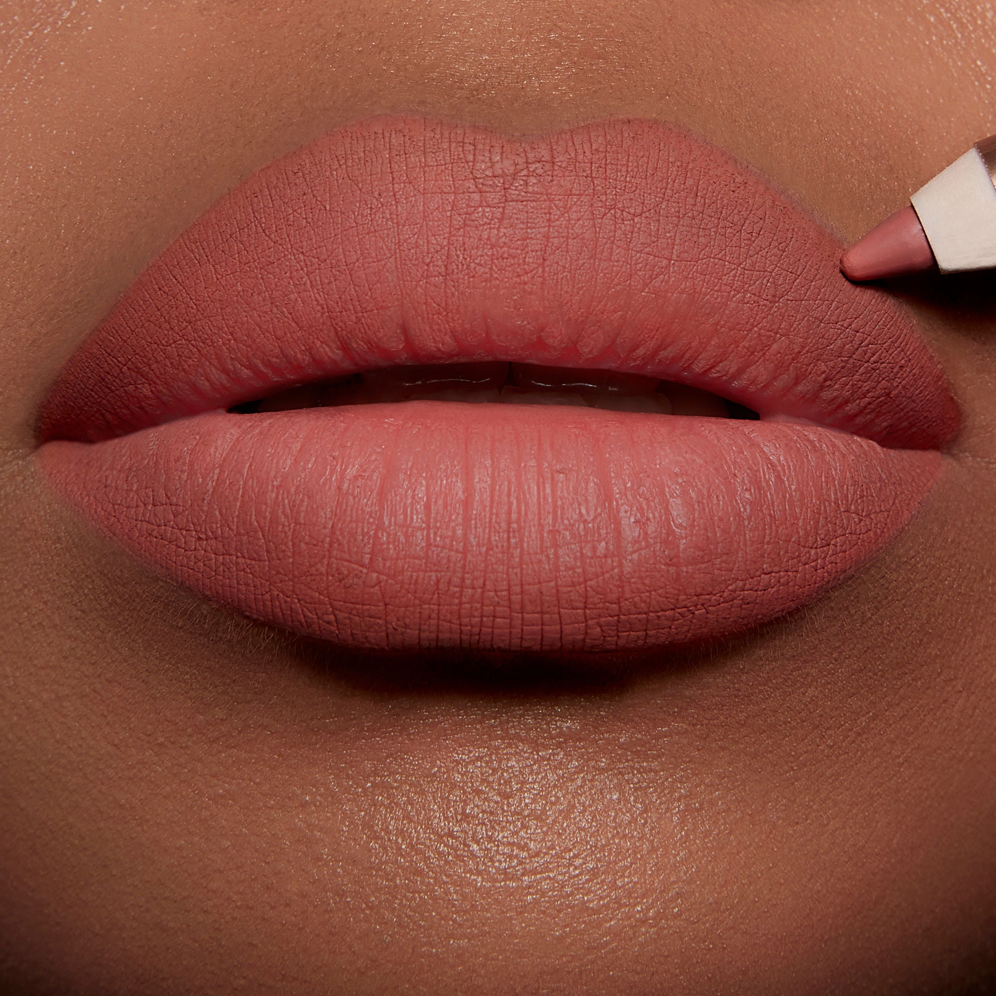 Charlotte Tilbury Lip Cheat Lip Liner - Long-Lasting, Waterproof Lip Pencil for Precise Definition & Fuller Lips | Perfect for Everyday Wear, Date Night & Special Occasions
