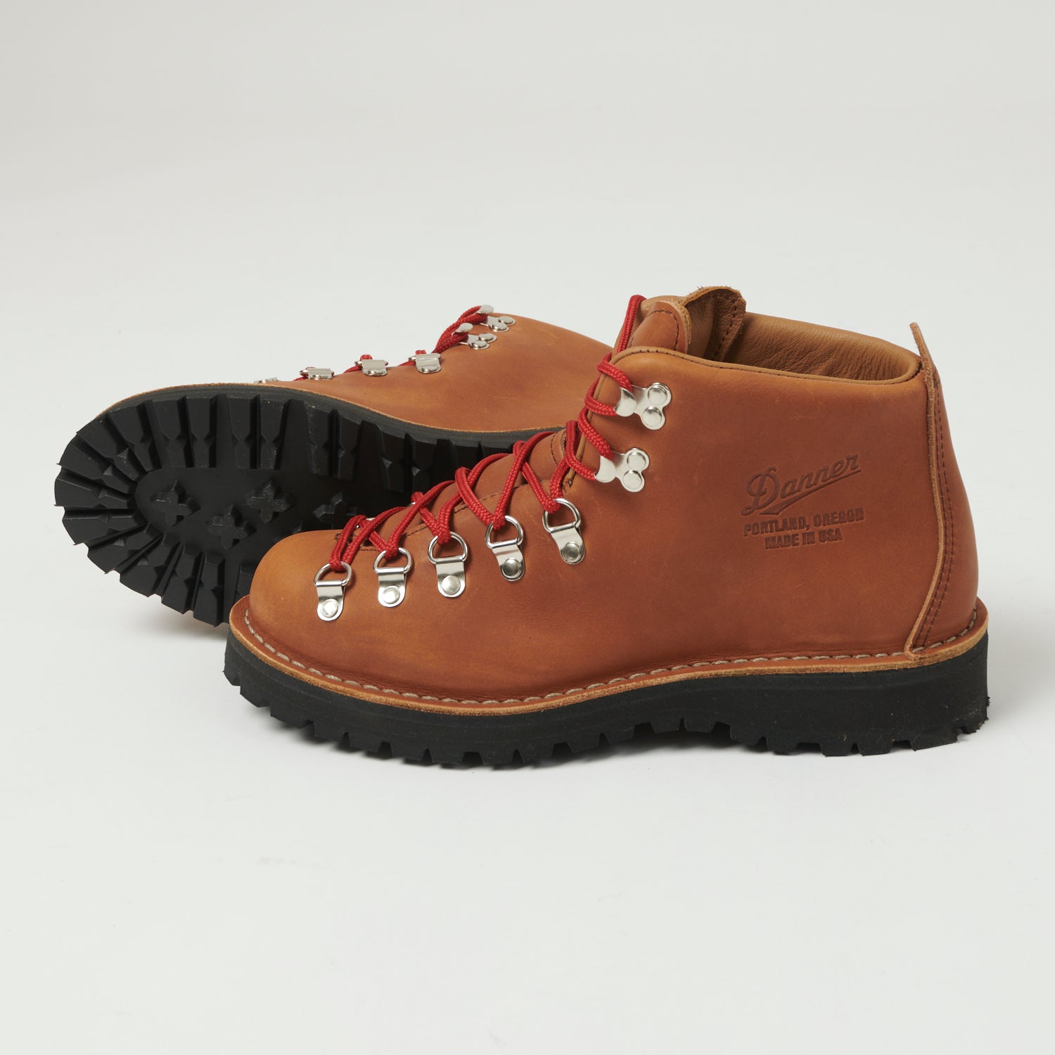 Danner 31528 'Mountain Light' Gore-Tex Waterproof Hiking Work Boots - Cascade Clovis Brown - Durable Outdoor Boots for Hiking, Hunting & Construction Work