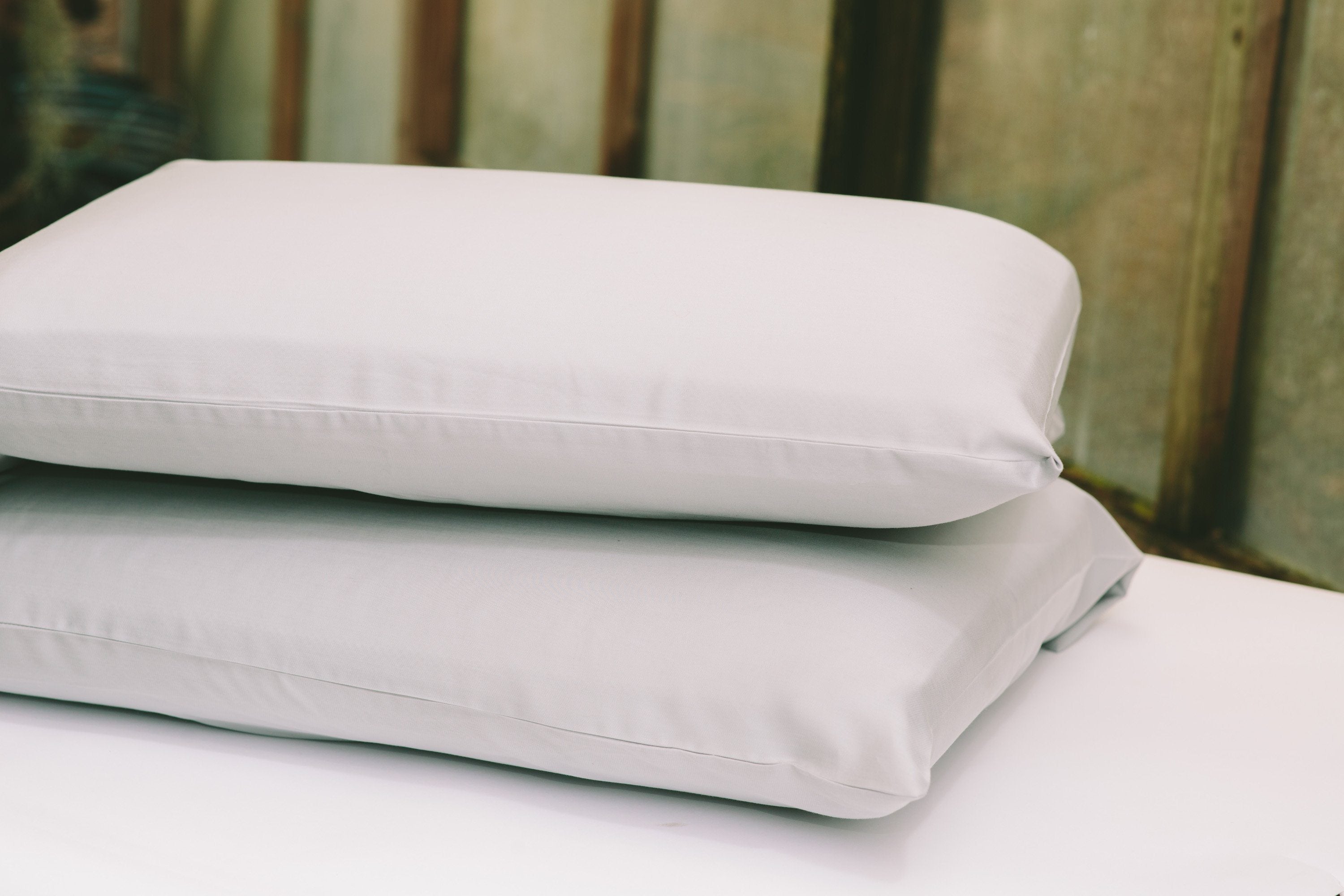 Premium TENCEL™ Pillowcase Set - 2 Pack, 100% Lyocell, Cooling & Hypoallergenic - Queen Size Bedding for Hot Sleepers & Allergy Relief - Perfect for Summer Nights & Sensitive Skin