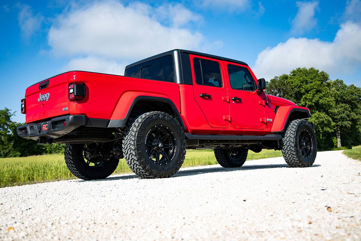 3.5 Inch Lift Kit for Jeep Gladiator JT 4WD (2024-2025) - Heavy Duty Suspension Spacers & Leveling Kit - Off-Road Adventure & Truck Customization Upgrade