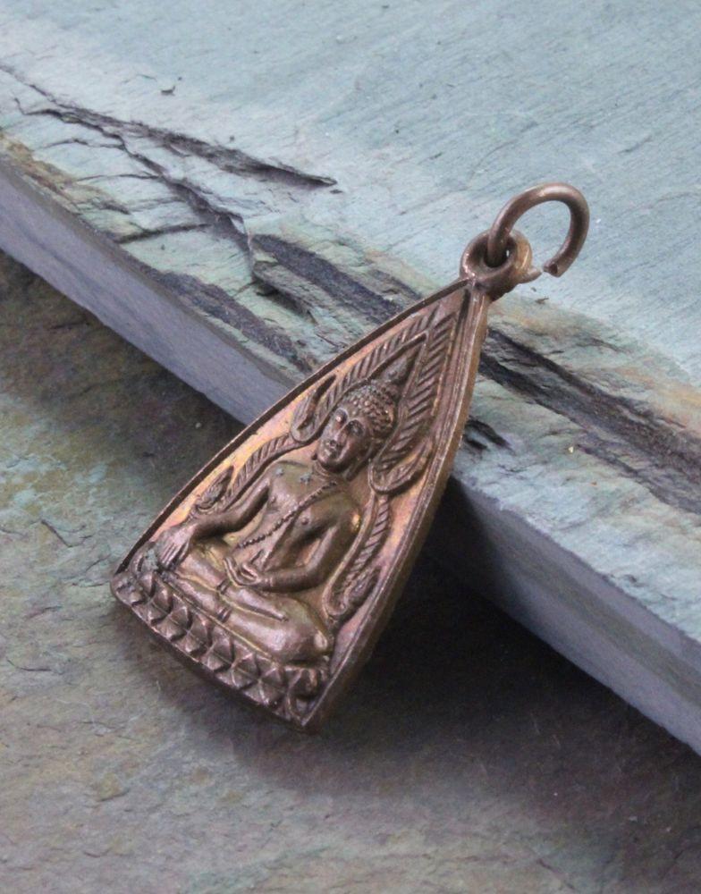 3D Thai Buddha Pendant Necklace - Handcrafted Buddhist Amulet for Meditation & Spiritual Protection - Perfect for Yoga, Mindfulness Practice & Gift Giving