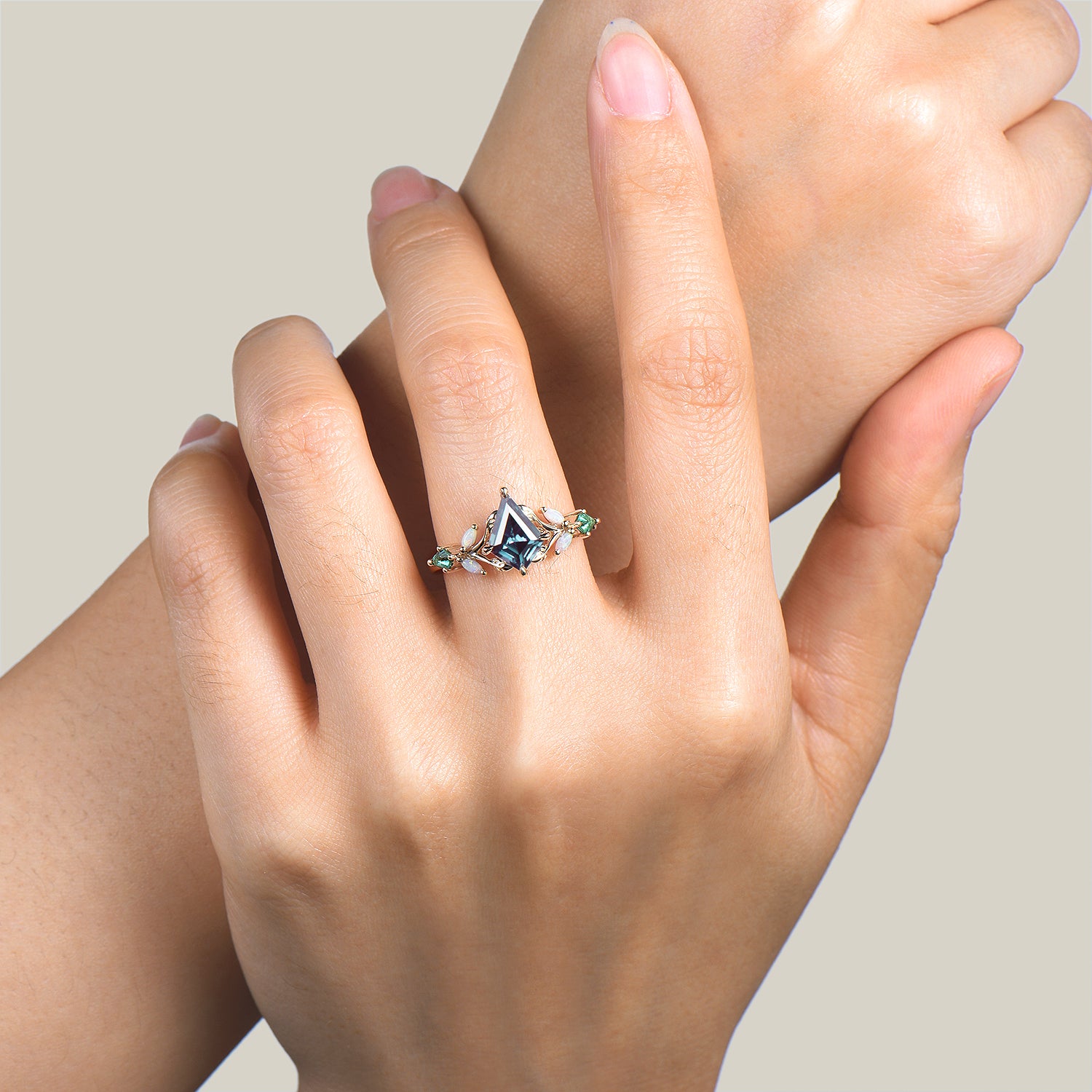 Round Cut Sunstone Moon Ring – Moonstone & Diamond Engagement Ring for Women – Perfect for Weddings, Proposals & Special Occasions