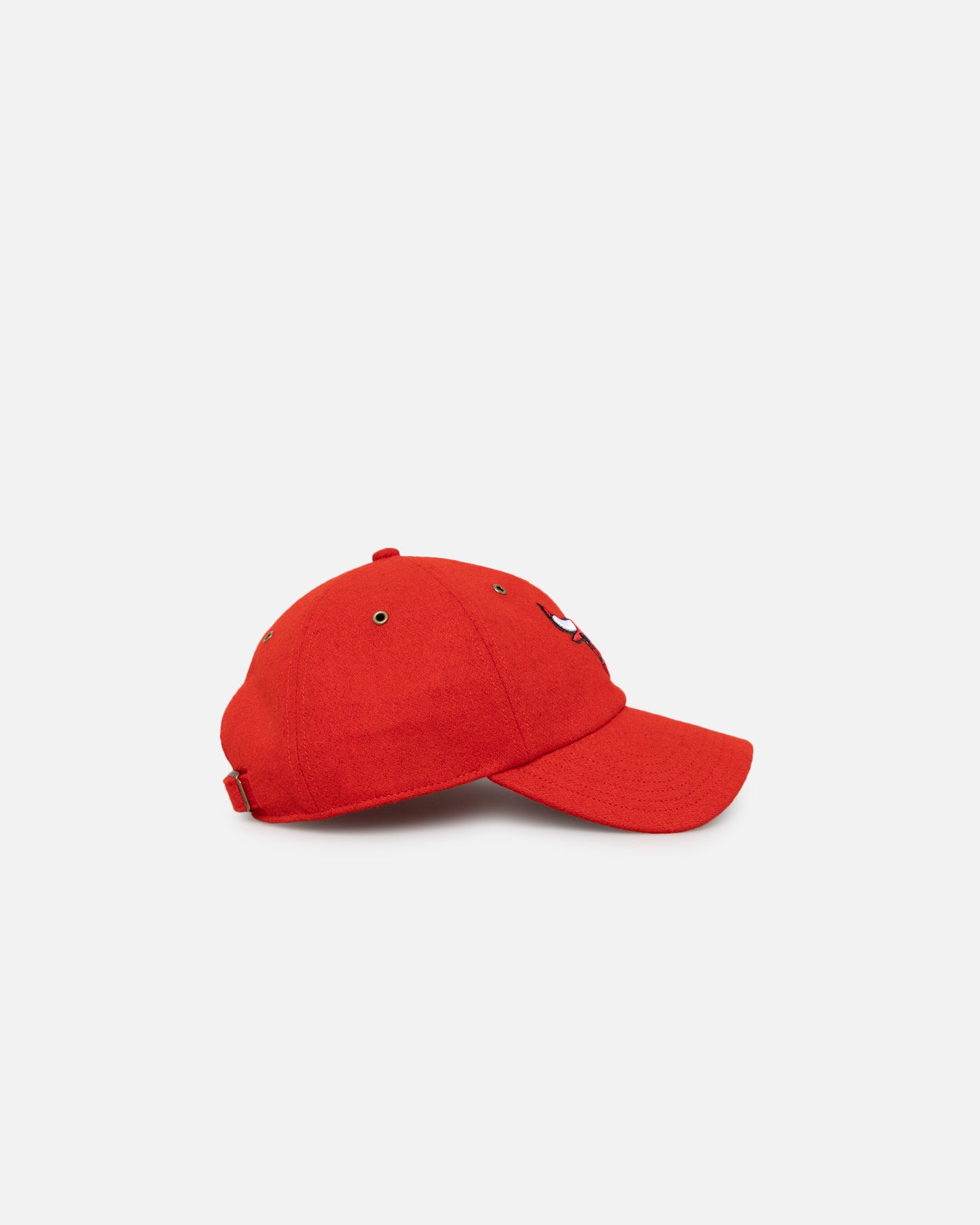 47 Brand Chicago Bulls Wooly Clean Up Strapback Red Hat - Adjustable Snapback for Men & Women - Perfect for Basketball Games, Sports Events and Streetwear Fashion