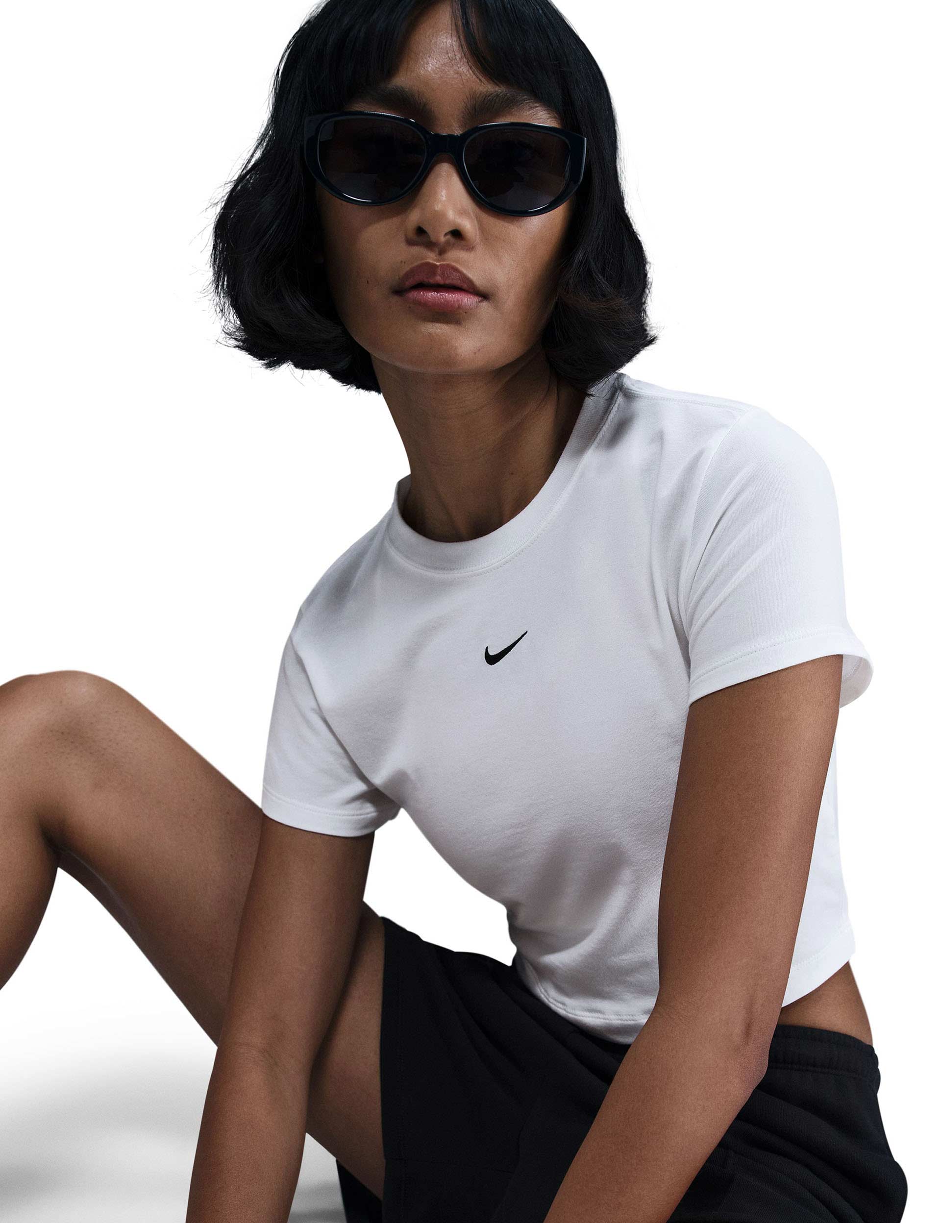 Sportswear Chill Knit Cropped T-Shirt for Women - Breathable Workout Top in White & Black - Perfect for Yoga, Gym & Casual Wear