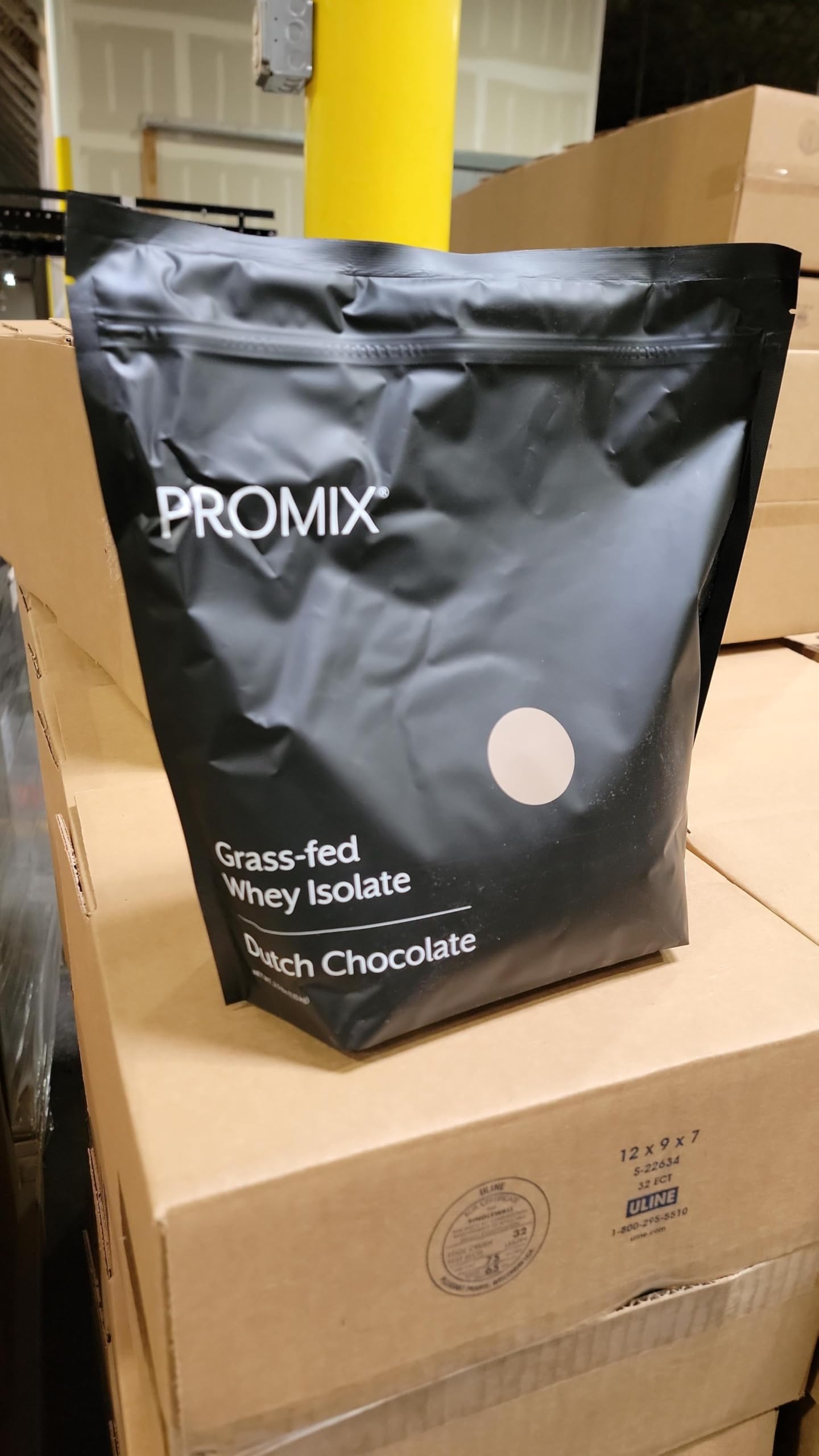 Promix Whey Protein Isolate Powder, Chocolate Flavor - 5lb Bulk Size - Grass-Fed, 100% Natural Protein Powder for Post Workout Recovery, Fitness Shakes, Smoothies, Baking & Cooking - Gluten-Free, Keto-Friendly, Low Carb - Perfect for Gym Lovers, Athletes & Healthy Lifestyle