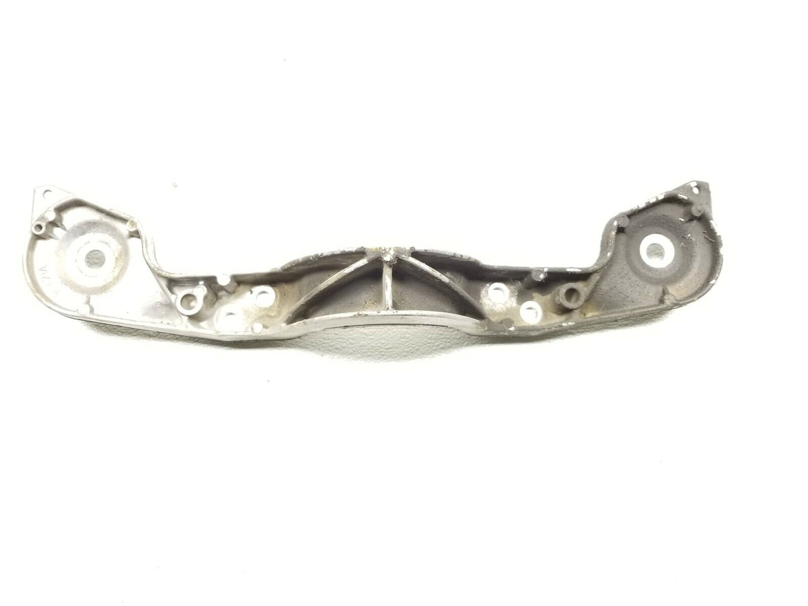 BMW E46 325xi Rear Differential Support Brace Crossmember OEM Replacement Part - Perfect for Enhanced Drivetrain Stability & Performance Upgrade