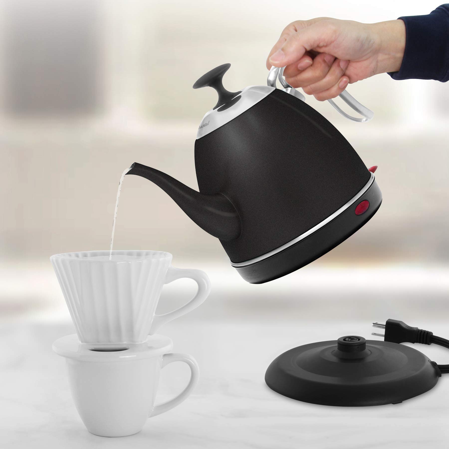 Chantal ELSL37-03R KM Ryder Electric Kettle - 32 oz Matte Black Fast Boiling Water Kettle for Coffee, Tea & Cooking - Perfect for Home, Office & Dorm Use