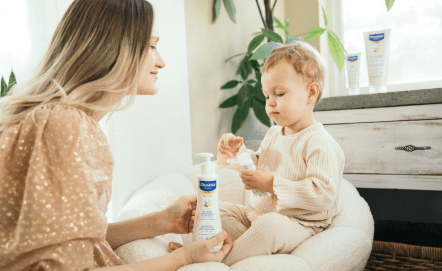 Mustela Dry Skin Nourishing Cream with Cold Cream - 40ml Baby Moisturizer for Eczema & Sensitive Skin | Hydrating Face & Body Lotion for Newborns, Infants & Kids | Fragrance-Free & Dermatologist Tested