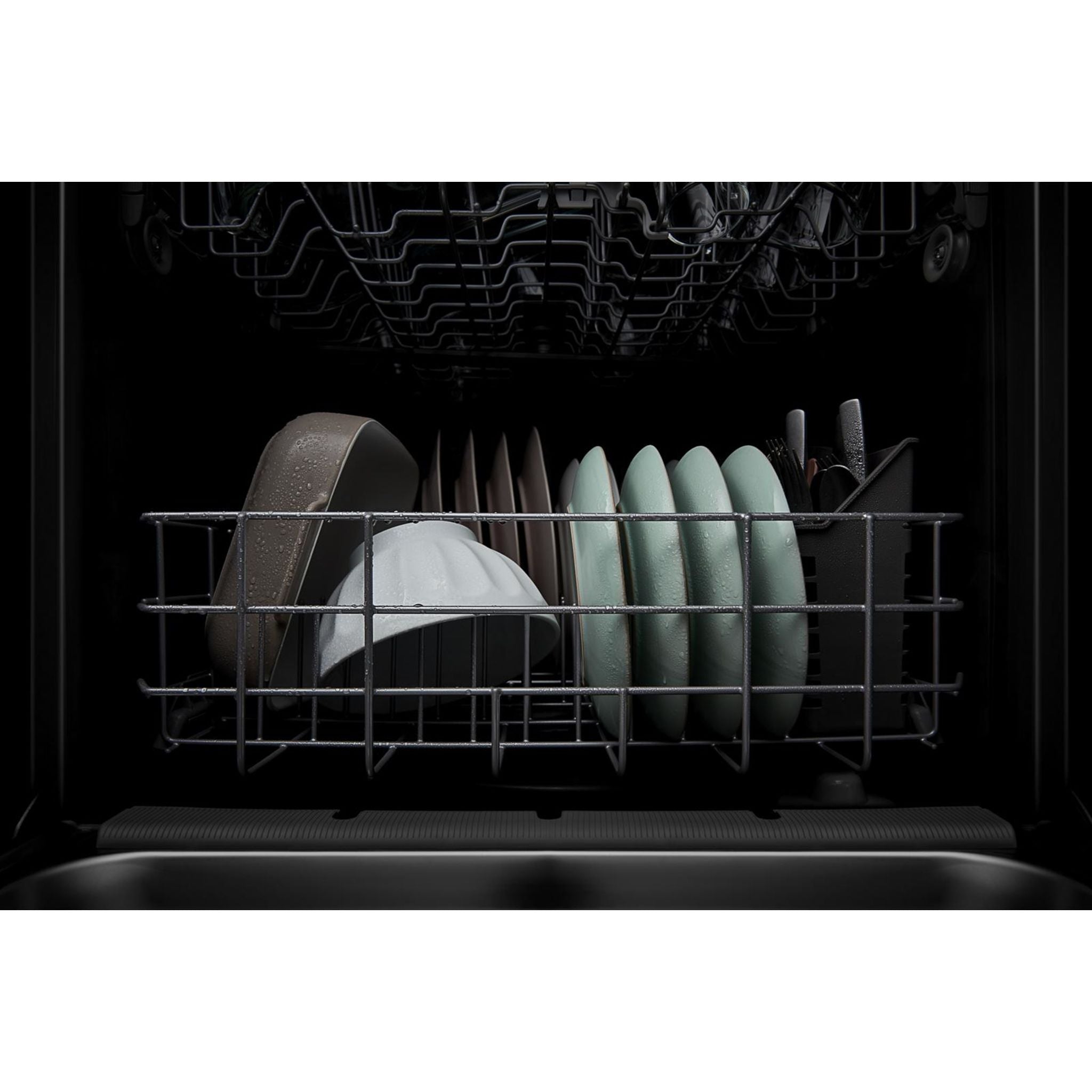 Whirlpool WDT540HAMZ Stainless Steel Built-In Dishwasher - Quiet 44 dBA, 14 Place Settings, Energy Star Certified for Efficient Cleaning | Perfect for Large Families & Busy Kitchens