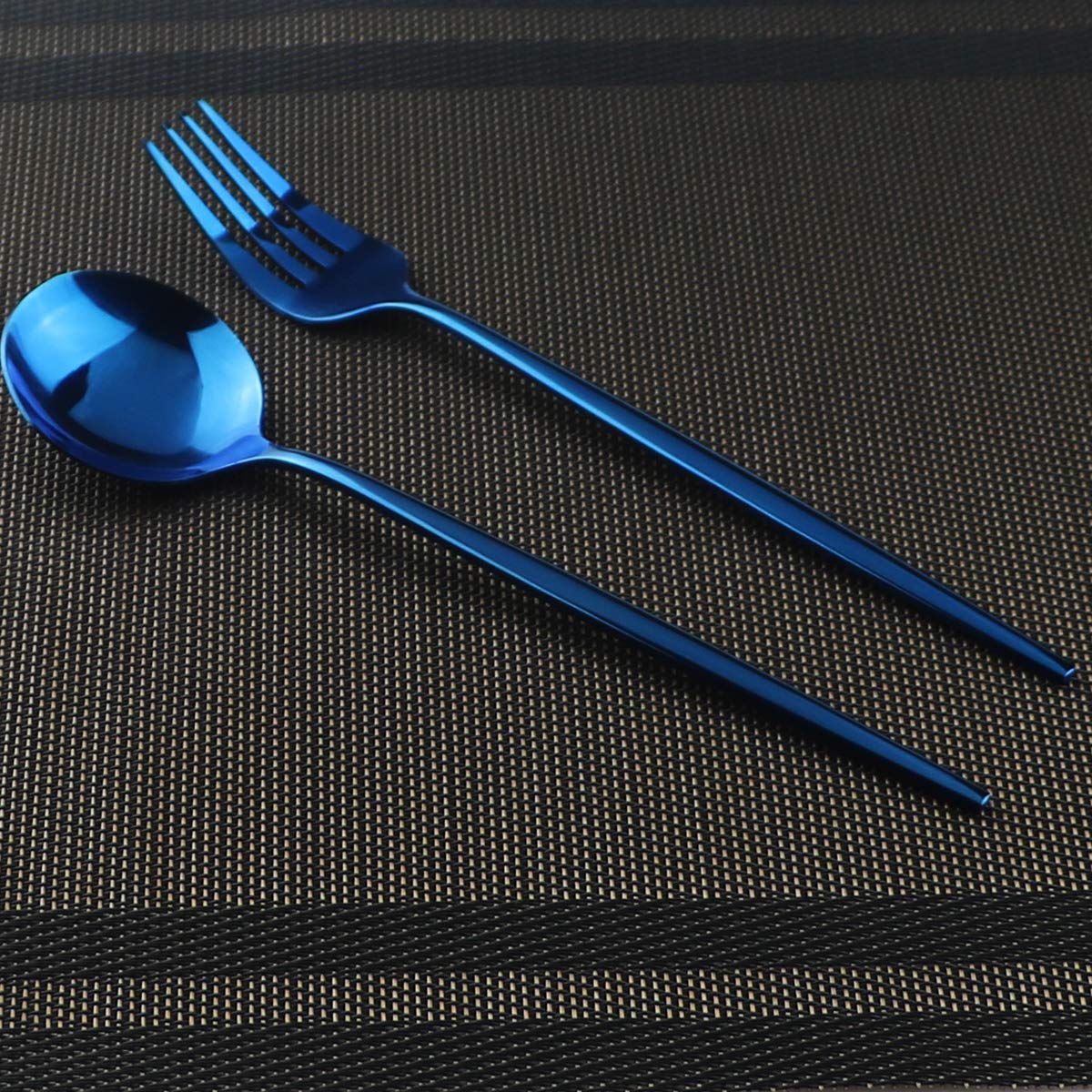 Gugrida 40-Piece Stainless Steel Flatware Set - 18/10 Mirror Polished Silverware (10 Forks, 10 Spoons, 10 Knives, 10 Teaspoons) - Durable Reusable Cutlery Set for Dining, Kitchen, Restaurant & Home Use - Perfect for Family Dinners, Parties, Weddings & Everyday Meals (Service for 10, Blue)
