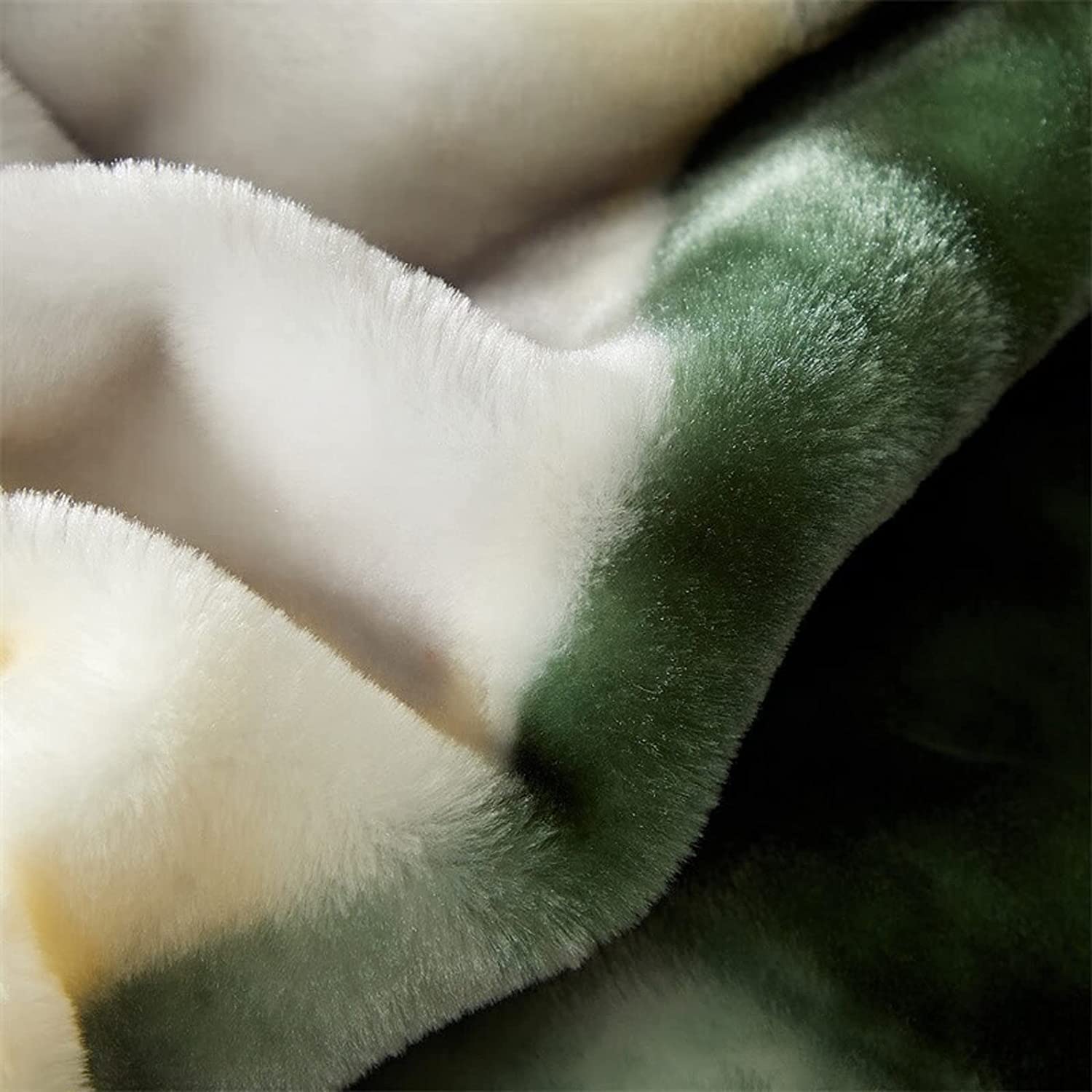 LGYKUMEG Green Queen Faux Fur Blanket 79