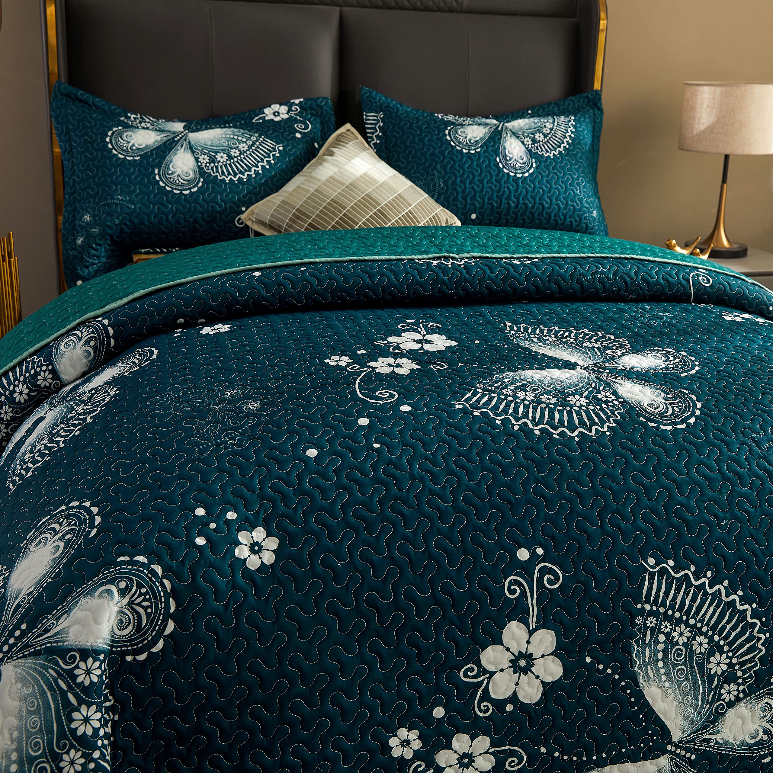 3 Piece Quilt Set - Butterfly Pattern Soft Microfiber Lightweight Bedspread - All Season Comforter Set for Queen Size Bed - Dark Green - Perfect for Summer Bedding & Guest Room Decor