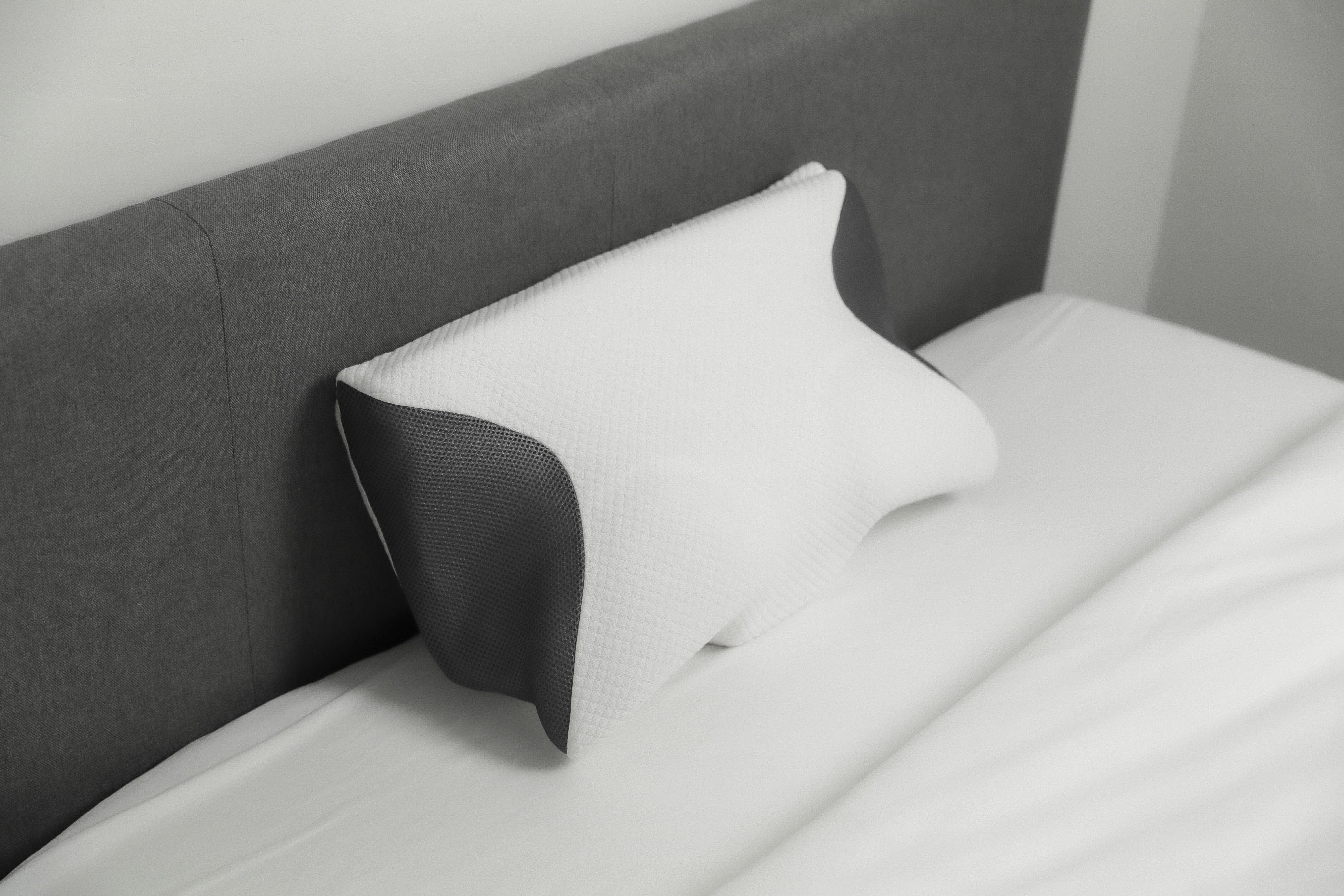 Anti-Snoring Memory Foam Pillow - Carbon SnoreX Pillow for Side & Back Sleepers - Ergonomic Neck Support for Better Sleep & Reduced Snoring - Ideal for Couples & Travel Use