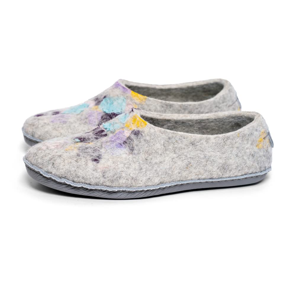 Cozy Women's Felted Wool & Linen Slippers - Handmade Rustic House Shoes - Perfect Mother's Day Gift for Her - Ideal for Indoor Comfort & Relaxation at Home