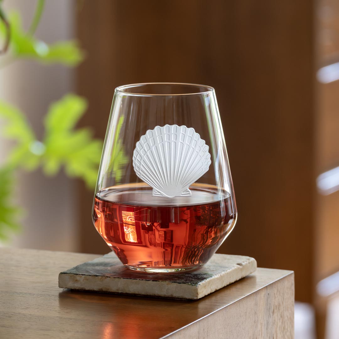 Premium 18oz Scallop Shell Stemless Wine Tumbler Glasses - Set of 2, Elegant Sea-Inspired Drinkware for Beach Parties, Summer Cocktails & Outdoor Entertaining