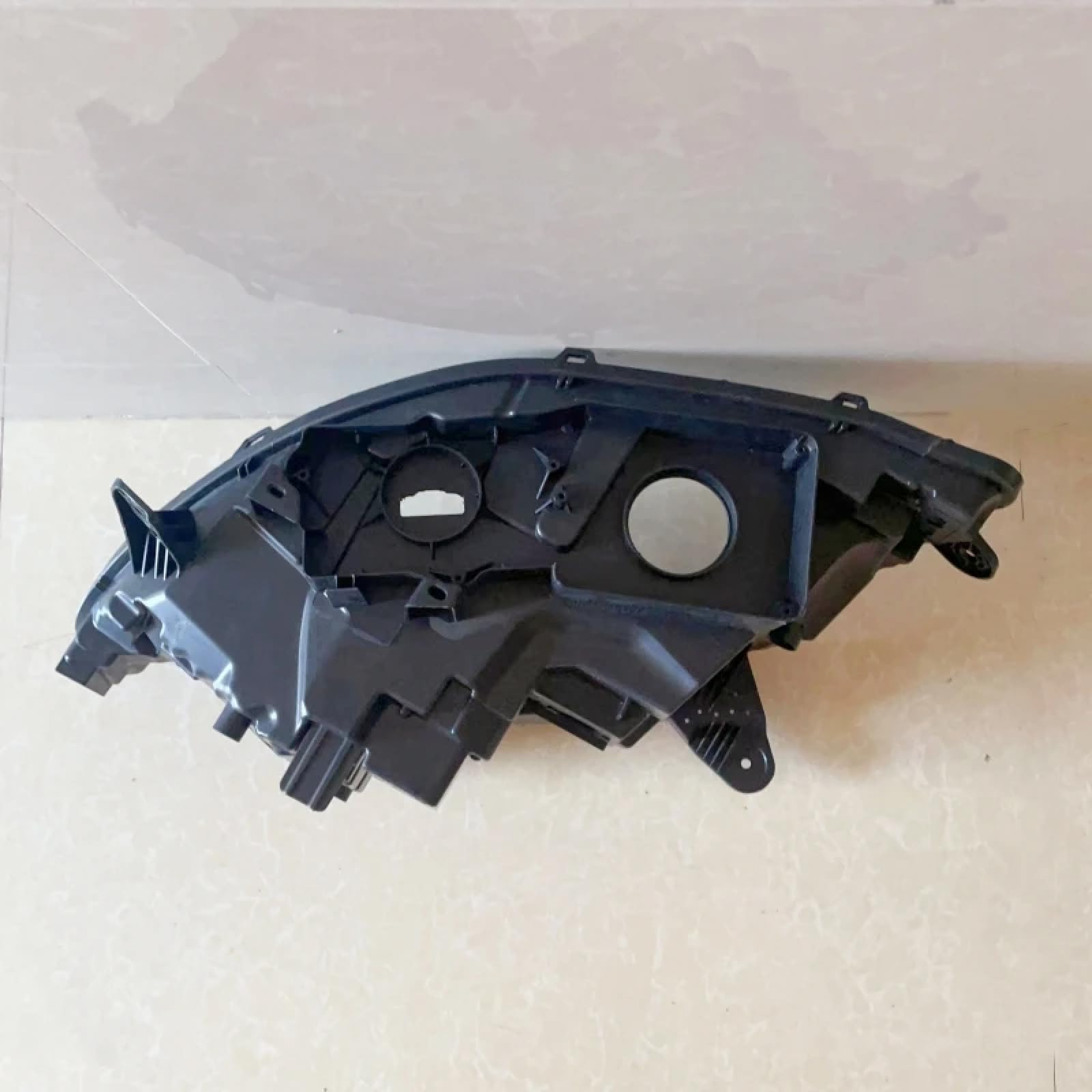 **2017-2020 Lincoln MKZ Headlight Assembly - Replacement Front & Rear Headlamp Housing for Improved Night Driving Safety**    *(Perfect for daily commutes, road trips, and enhanced visibility in low-light conditions)*