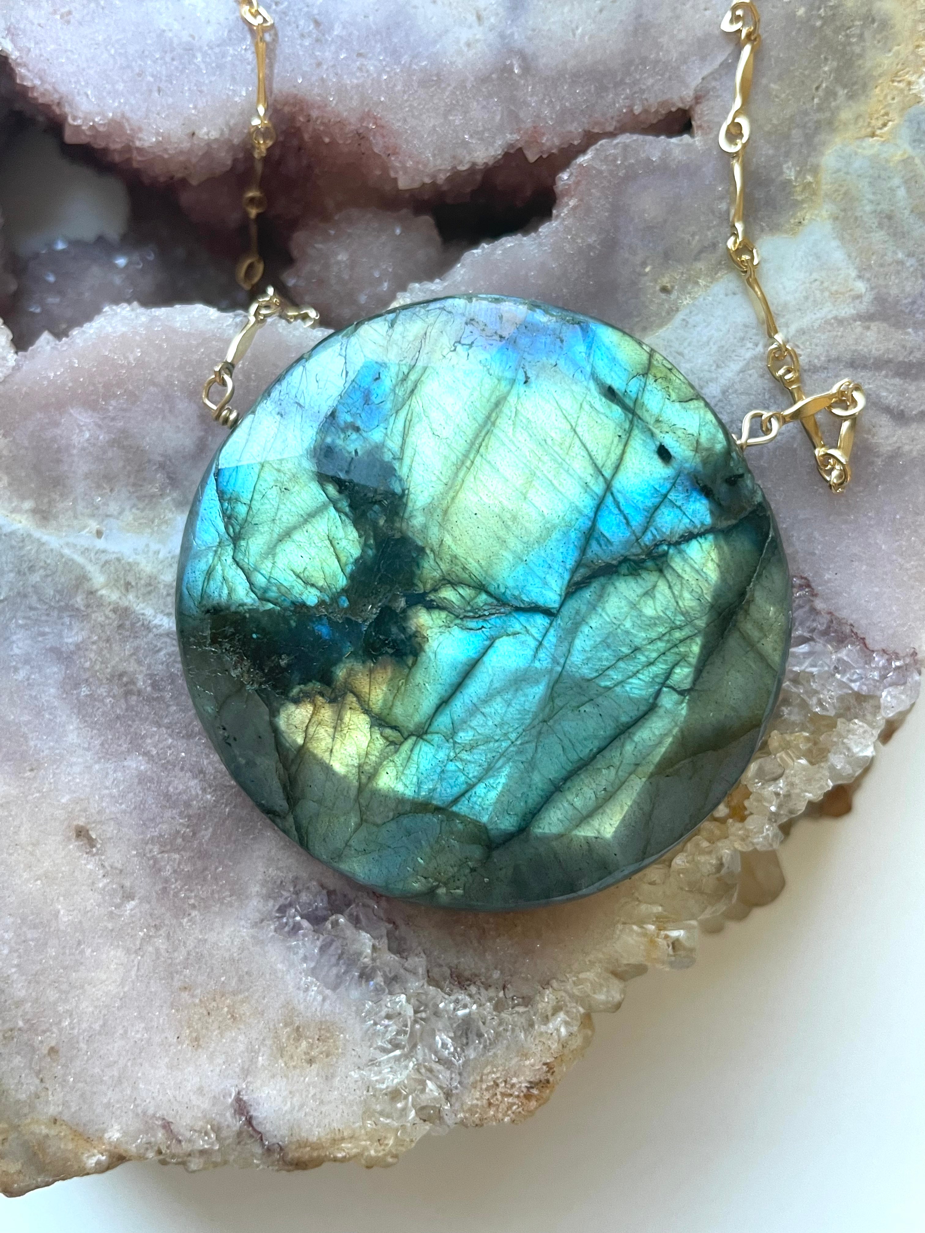 Stunning Large Labradorite Statement Necklace for Women – Elegant Healing Crystal Jewelry for Spiritual Protection & Energy Balance | Perfect for Meditation, Yoga & Boho Fashion