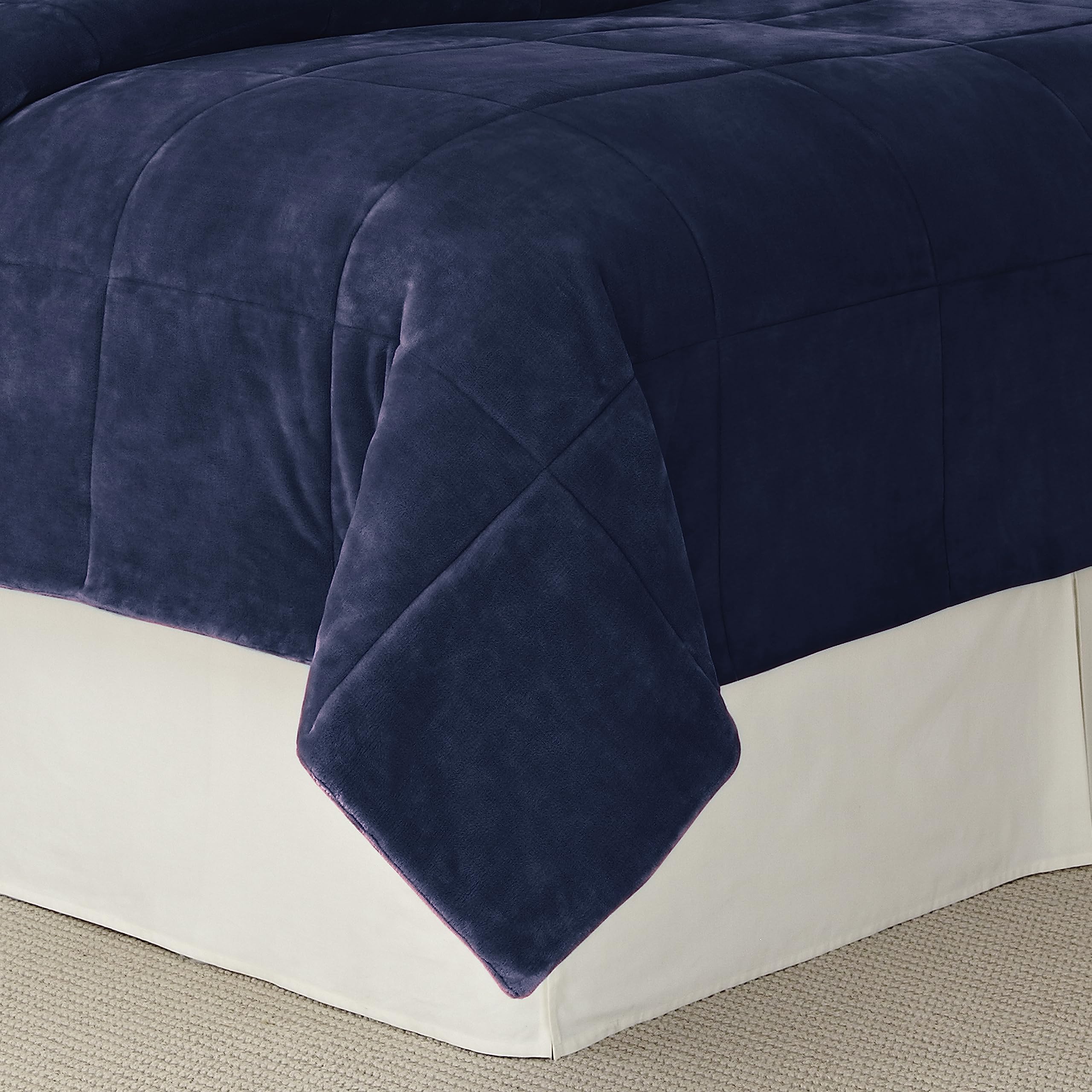 Vellux Queen Plush Lux Warm Blankets - Ultra Soft All Season Lightweight Quilted Blanket for Full/Queen Size - Luxury Hotel Style Box Stitched Comforter (Queen, Navy) - Perfect for Bedroom, Living Room & Guest Room Coziness