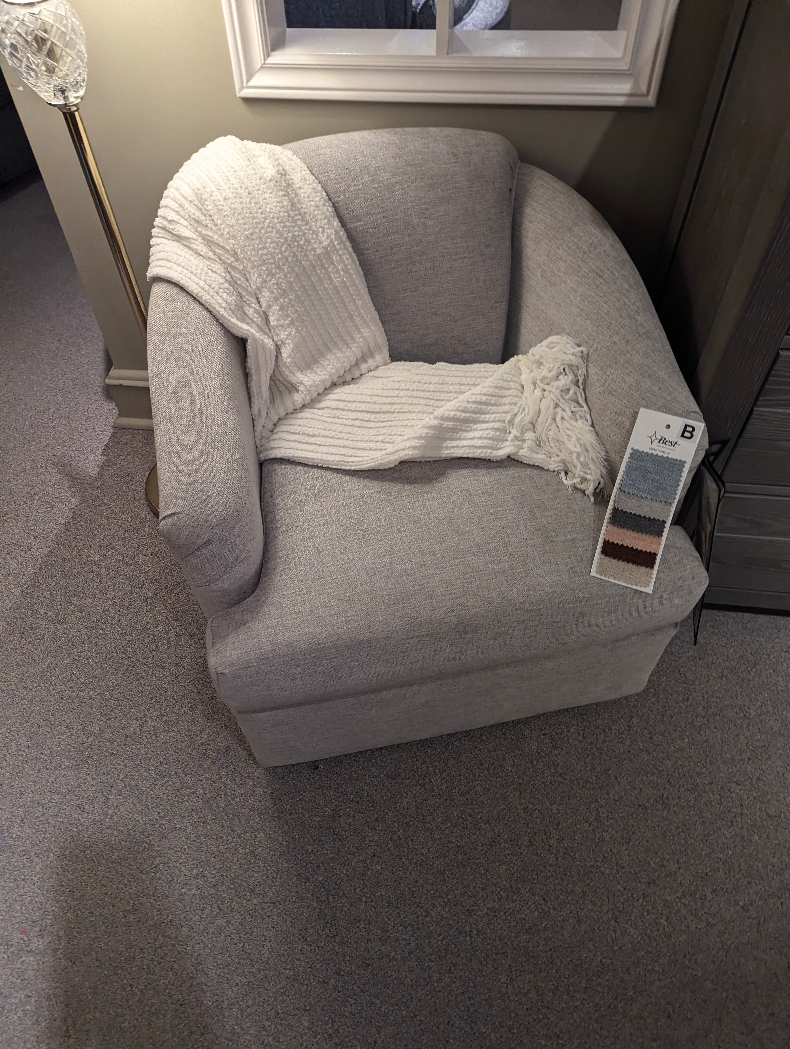 Classic Swivel Tub Chair - Comfortable Upholstered Lounge Chair for Living Room, Bedroom, or Office - Perfect for Relaxing, Reading, or Working