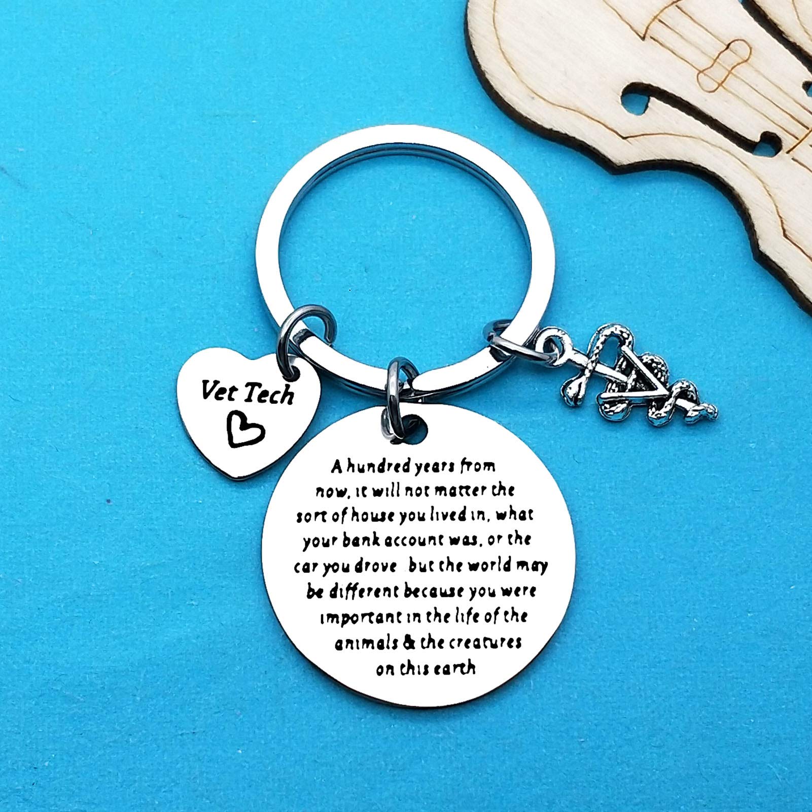 Xiahuyu Veterinary Keychain - Perfect Gift for Veterinarians, Vet Techs & Students - Ideal for Vet Appreciation, Graduation & Daily Use