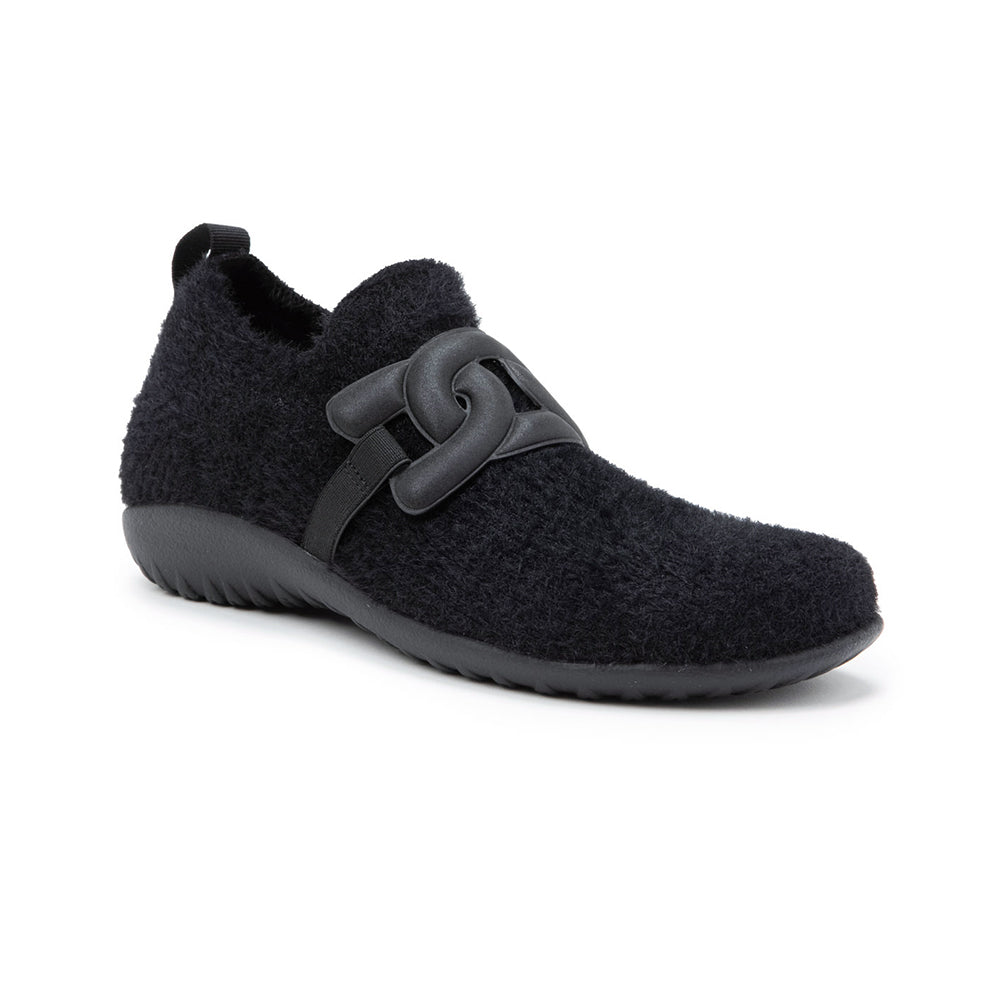 BLACK FUZZY KNIT