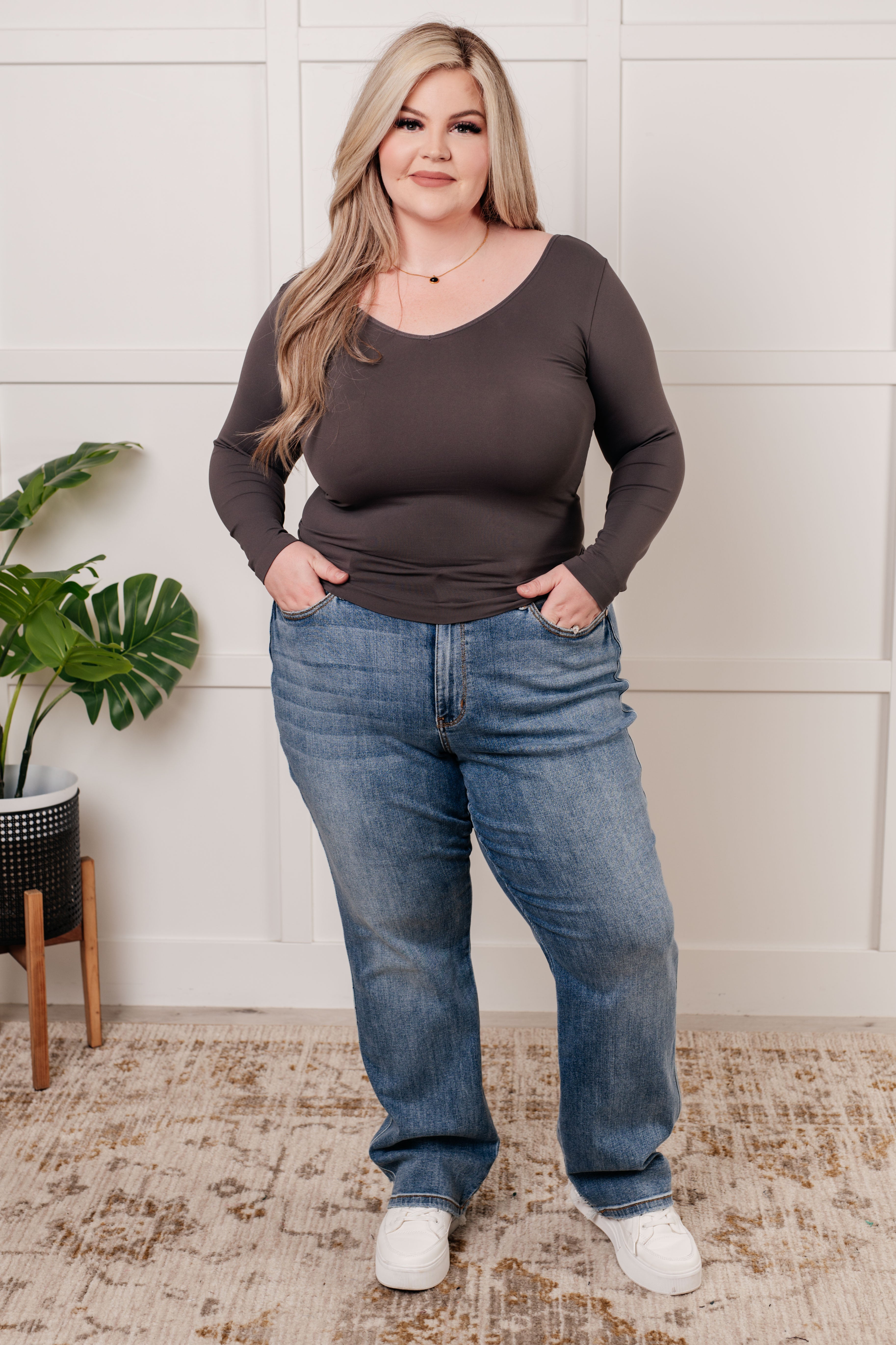Seamless Reversible V-Neck Basic T-Shirt for Women - Soft Stretch Comfort Fit in Charcoal Gray - Perfect for Layering, Workouts & Casual Wear