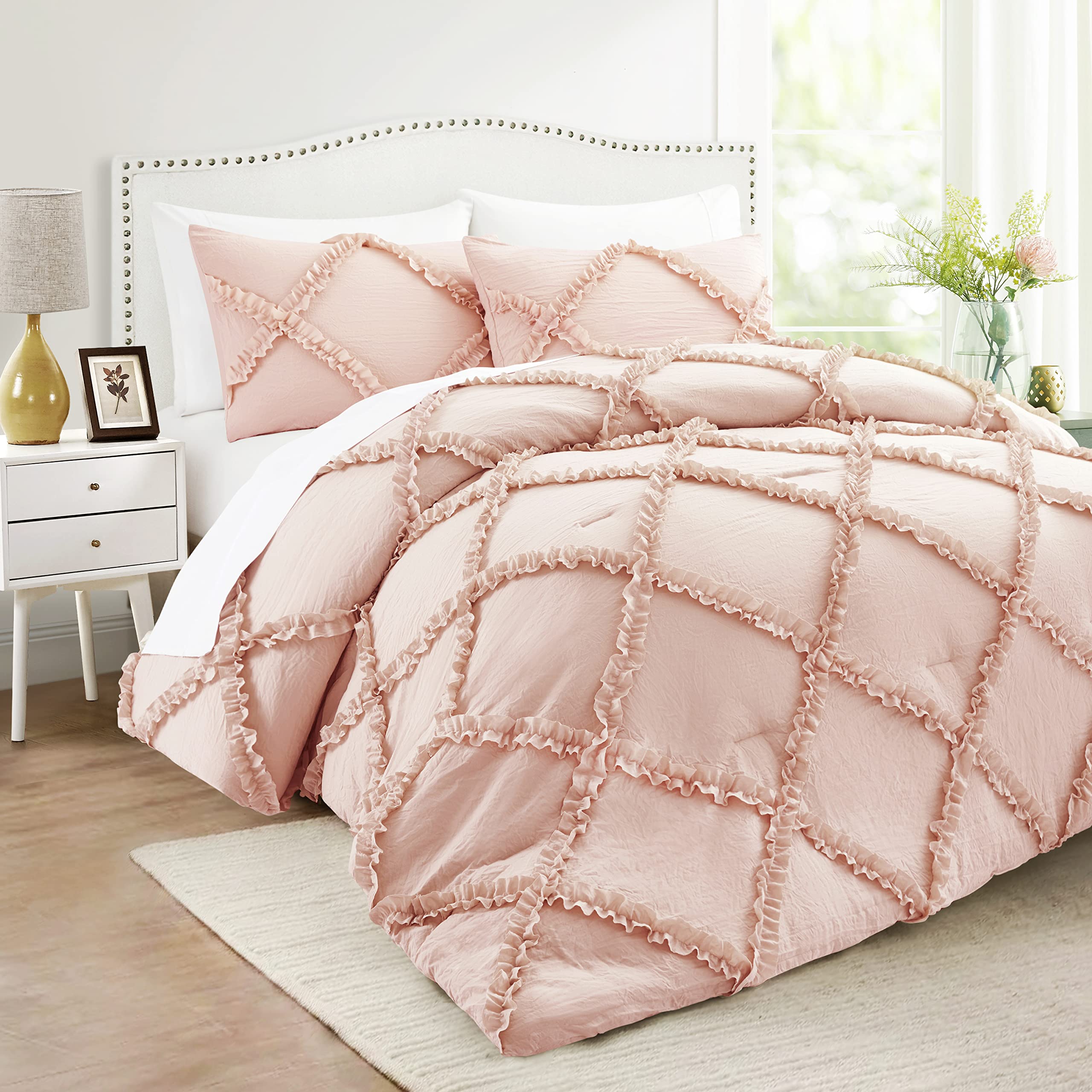 Queen Size Comforter Set - 3 Piece Farmhouse Bedding with Ruffle Cover, Lightweight Comforter & Pillowcases | Vintage Boho Chic Luxury Bedding for Bedroom Decor | Perfect for Guest Rooms, Master Bedrooms & Cozy Home Styling