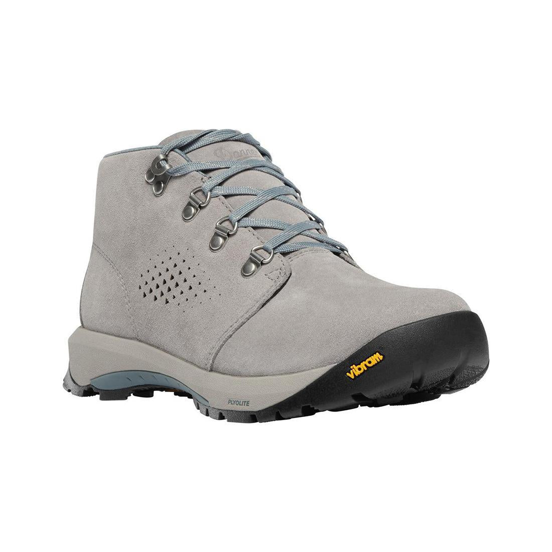 Men's Chukka Boots for Stormy Weather - Waterproof & Durable Leather Shoes for Outdoor Adventures, Hiking, and Casual Wear