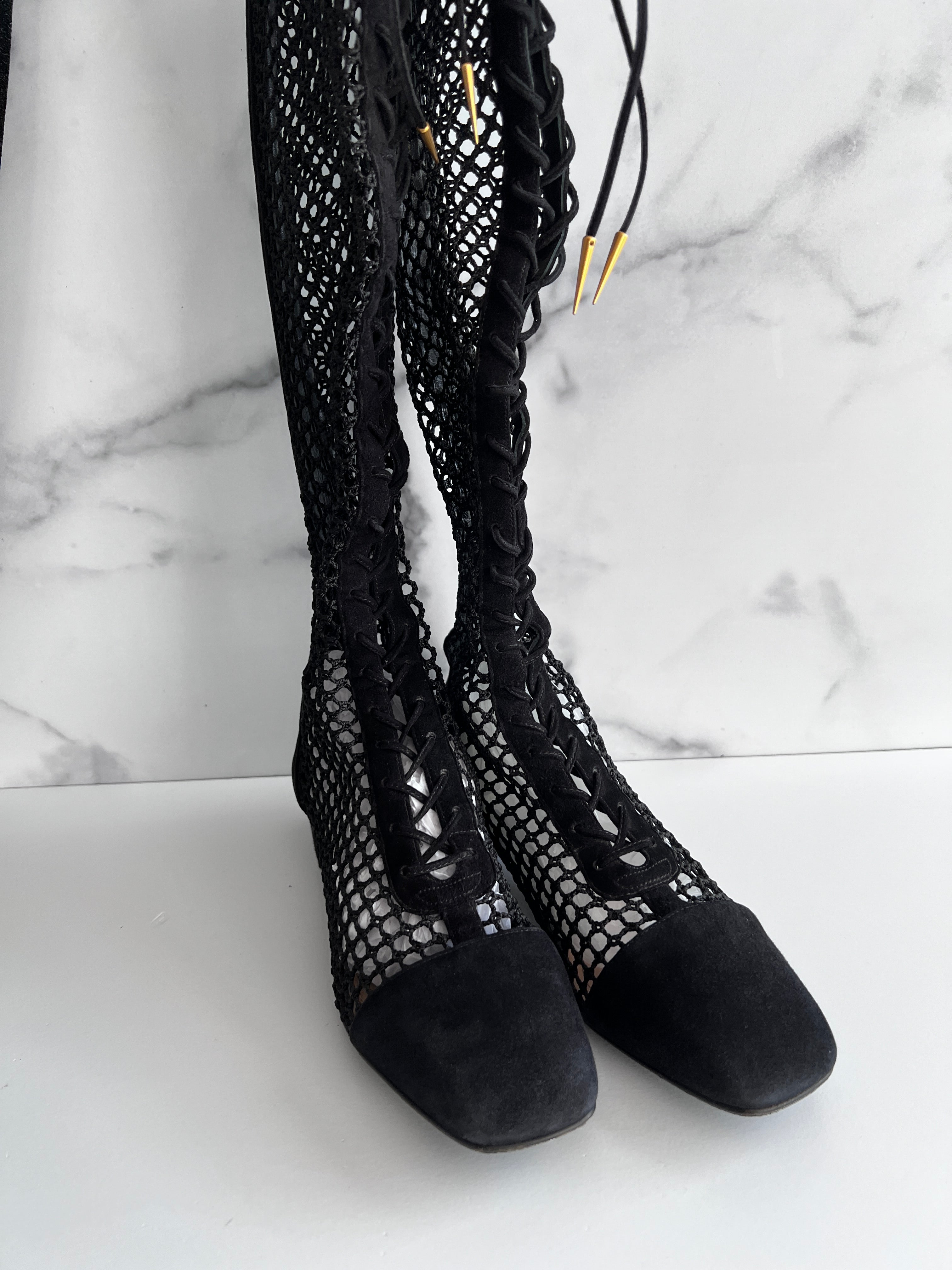 Dior Black Leather Ankle Boots for Women - Stylish & Comfortable Winter Fashion Footwear for Casual Outings & Office Wear