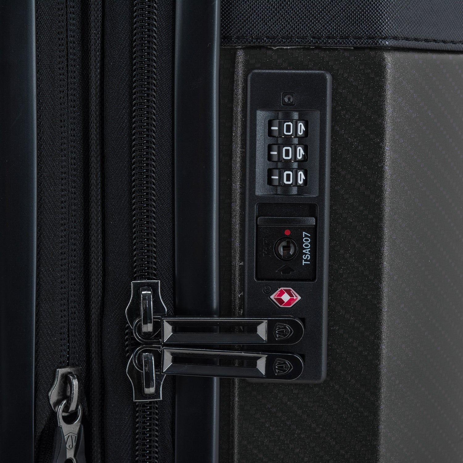 Vulkan 22-Inch Anti-Theft Carry-On Luggage with USB Charging Port & Smart Spinner Wheels - Perfect for Business Travel & Weekend Getaways