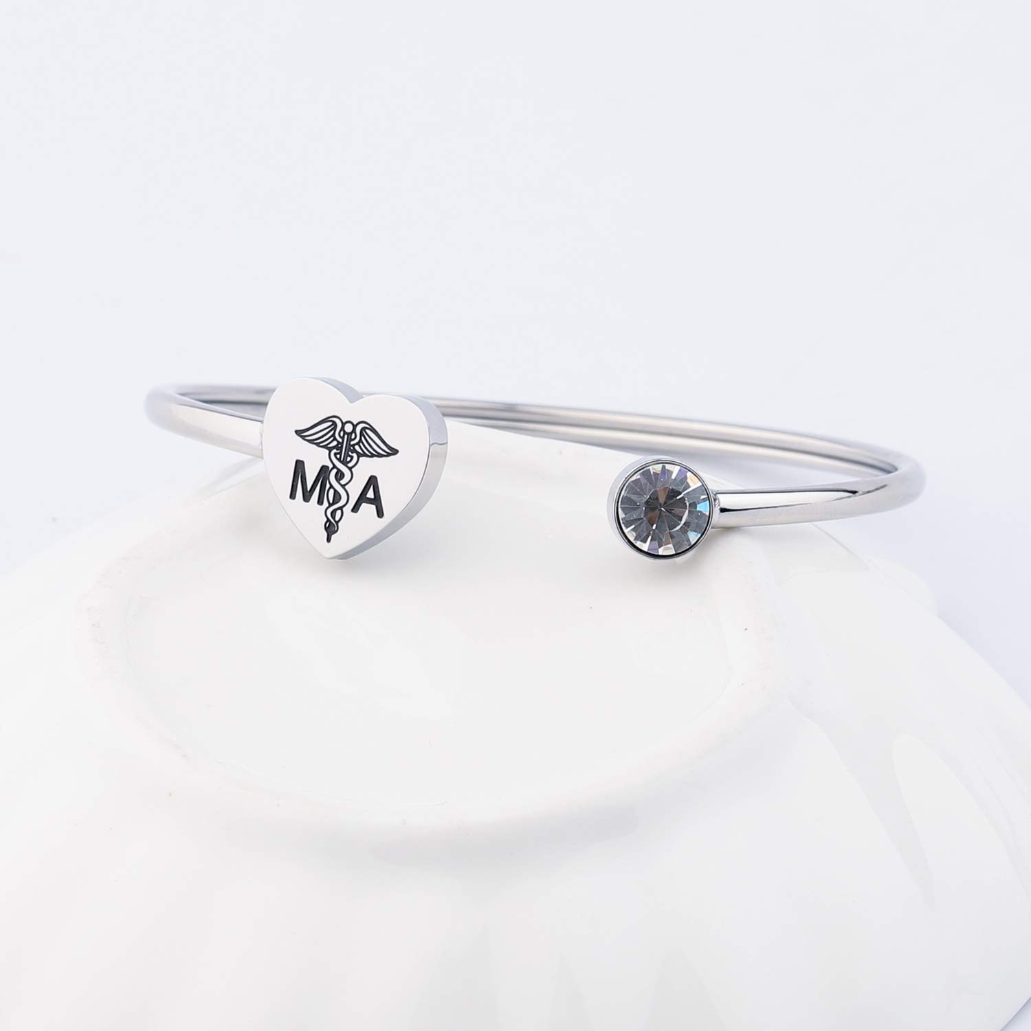 FUSTMW Medical Assistant Graduation Gift Keychain - Perfect MA Appreciation Present for Nurses, Doctors & Healthcare Professionals - Ideal for Clinical Rotations, White Coat Ceremonies & Medical School Milestones