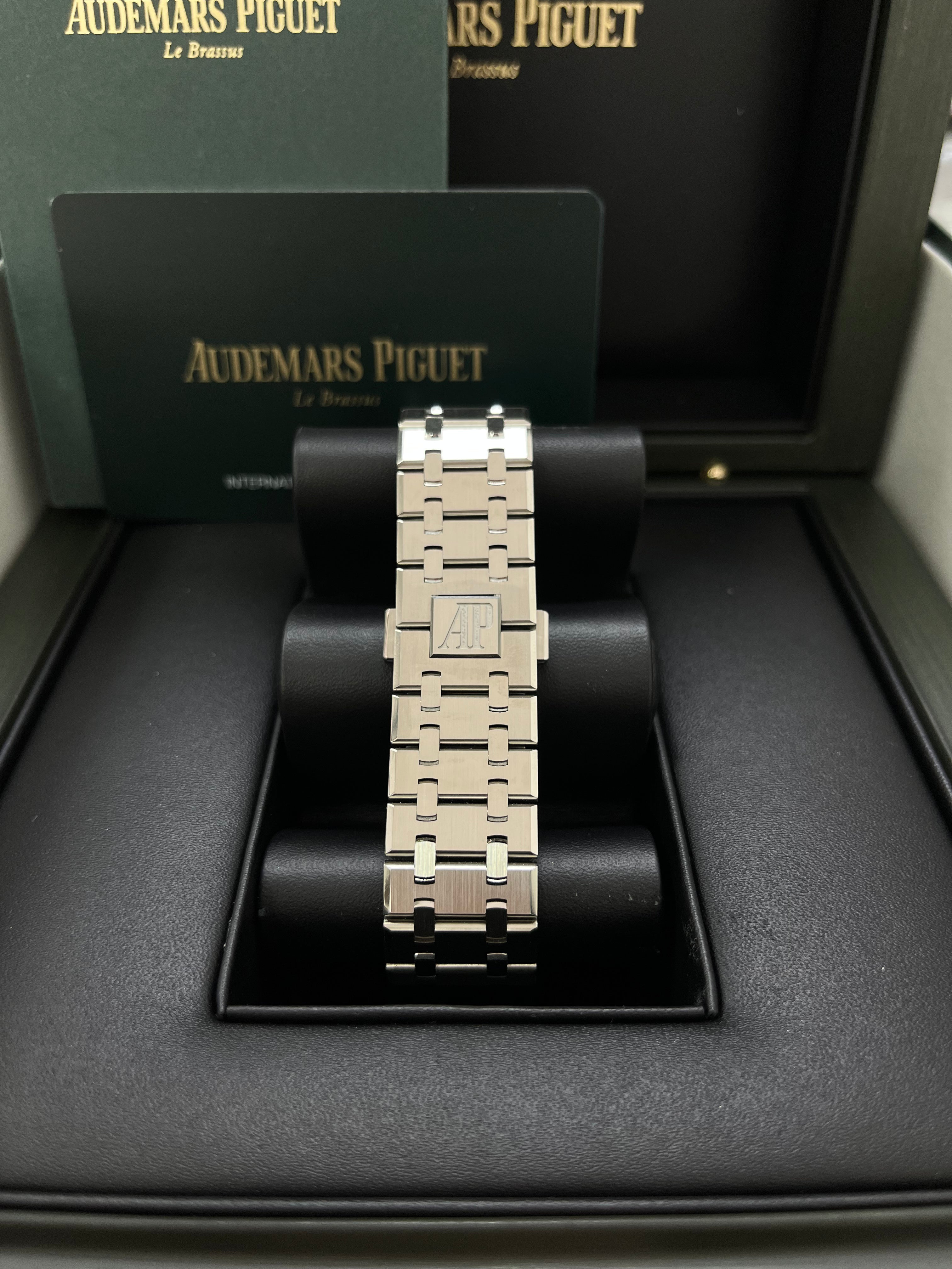 Audemars Piguet Royal Oak 15510ST.OO.1320ST.07 Automatic Men's Watch - Black Dial Stainless Steel Luxury Timepiece for Business, Gifting & Special Occasions