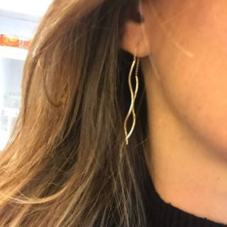 14K Gold Wavy Threader Earrings - Dainty & Elegant Jewelry for Women - Perfect for Parties, Weddings & Everyday Wear
