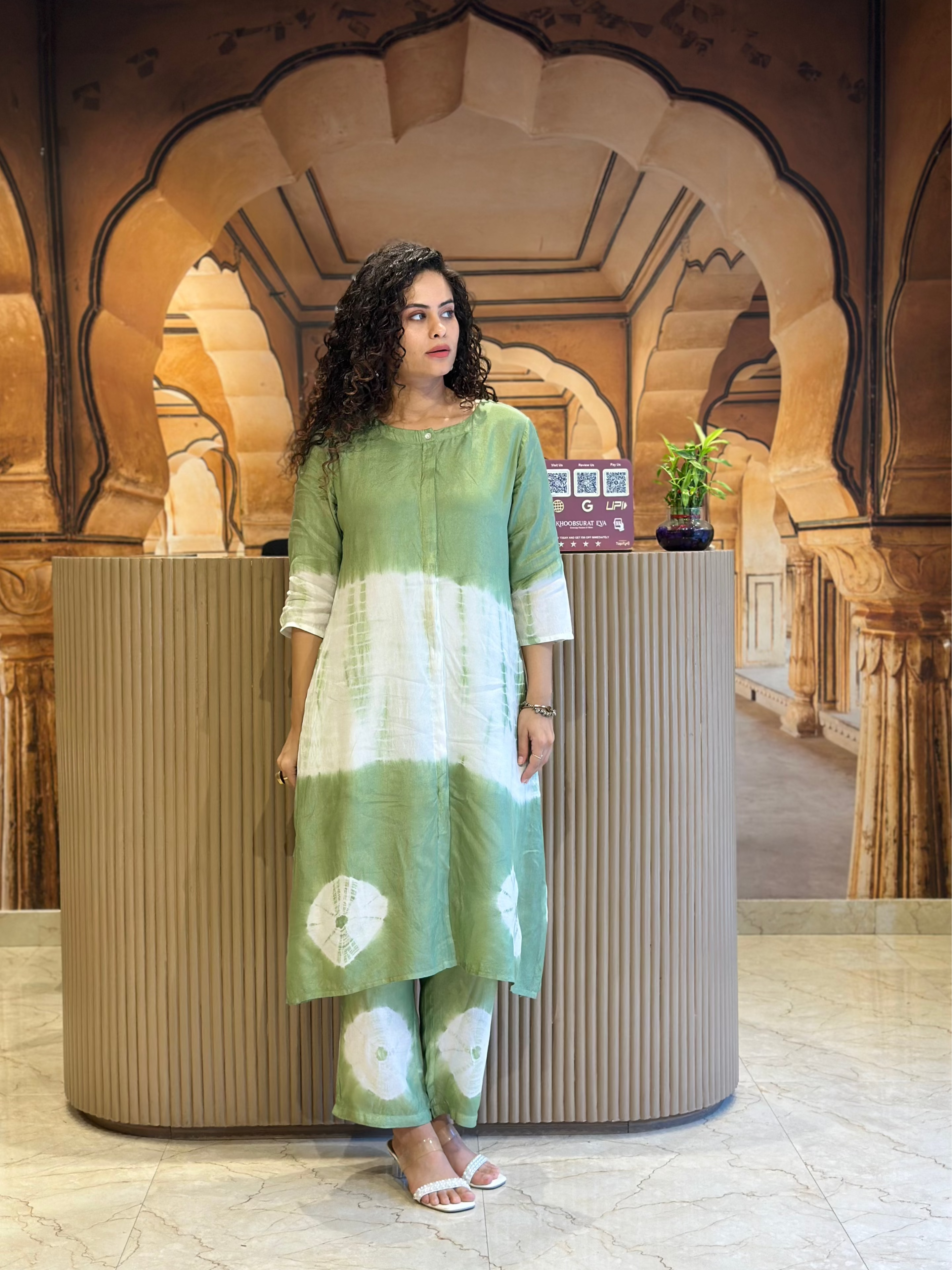 Natural Beauty Green Kurta Set for Women - Eco-Friendly Cotton Ethnic Outfit - Perfect for Festivals, Weddings & Casual Wear