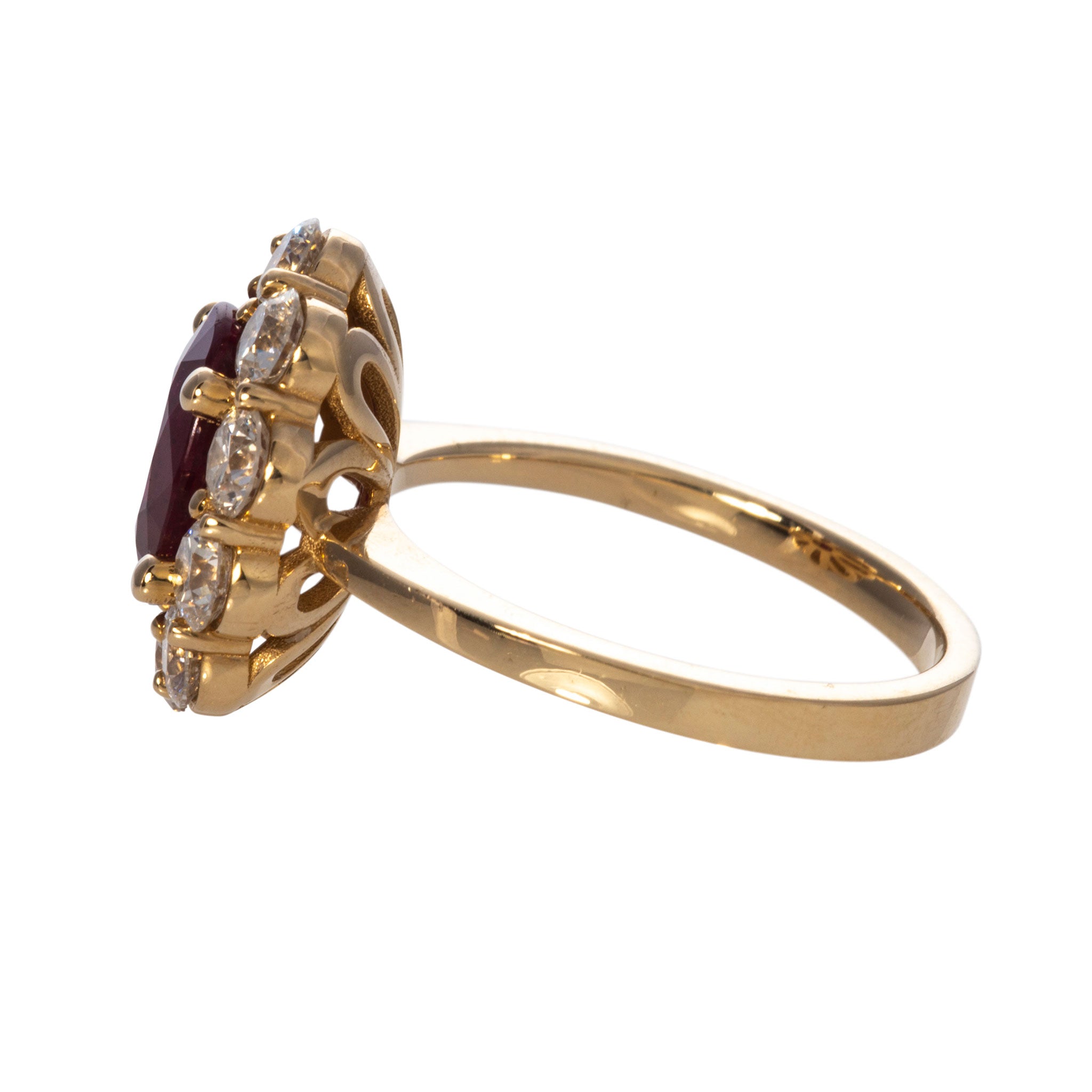 2.80ct Oval Ruby & 1.5ctw Diamond Cluster 14K Yellow Gold Engagement Ring for Women - Perfect for Wedding, Anniversary & Valentine's Day Gifts