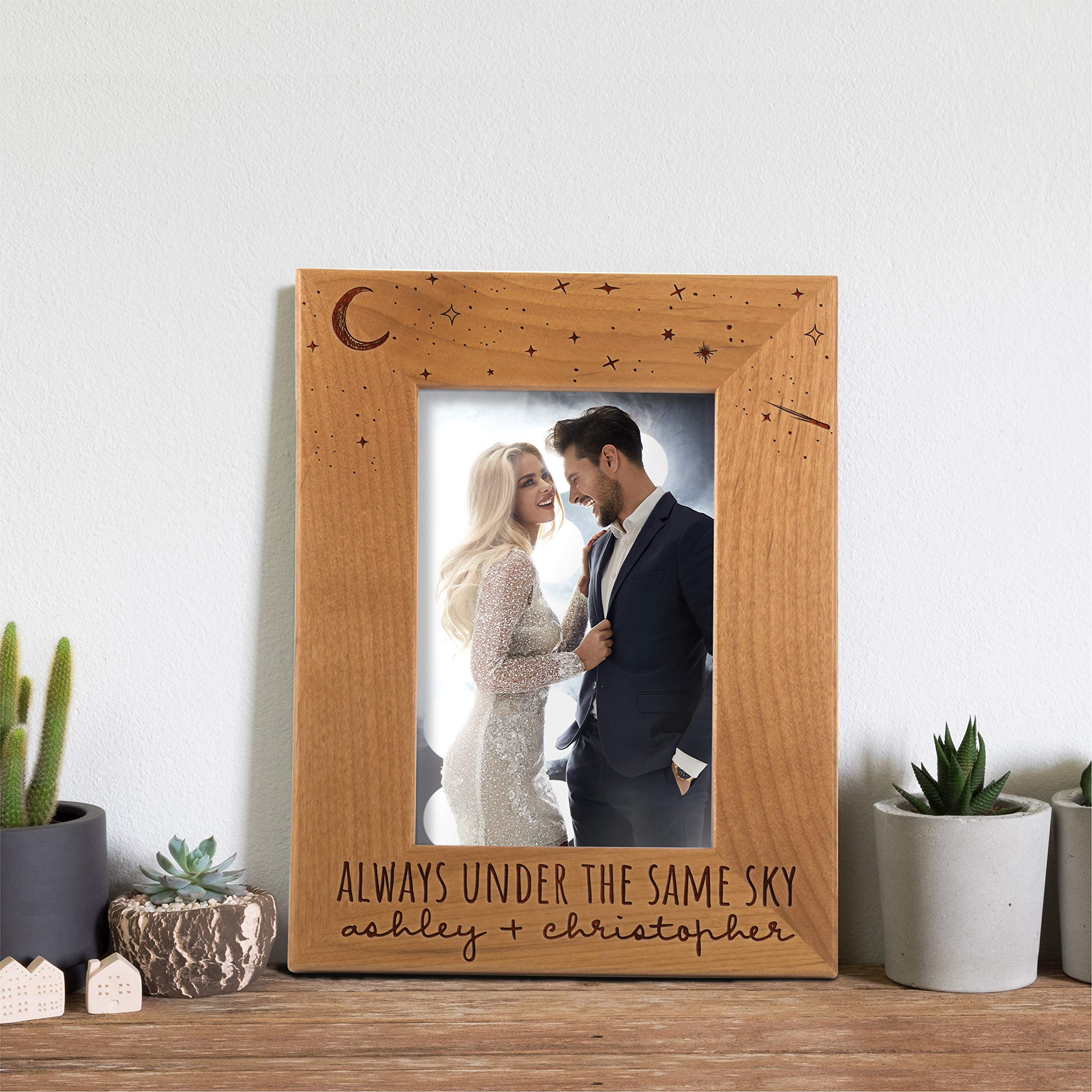 Personalized Picture Frames for Couples - 'I Love Us' Engraved 5x7 Frame - Romantic Wedding, Engagement & Valentine's Day Gifts for Her/Him - Perfect for Anniversaries, Home Decor & Couples' Bedroom