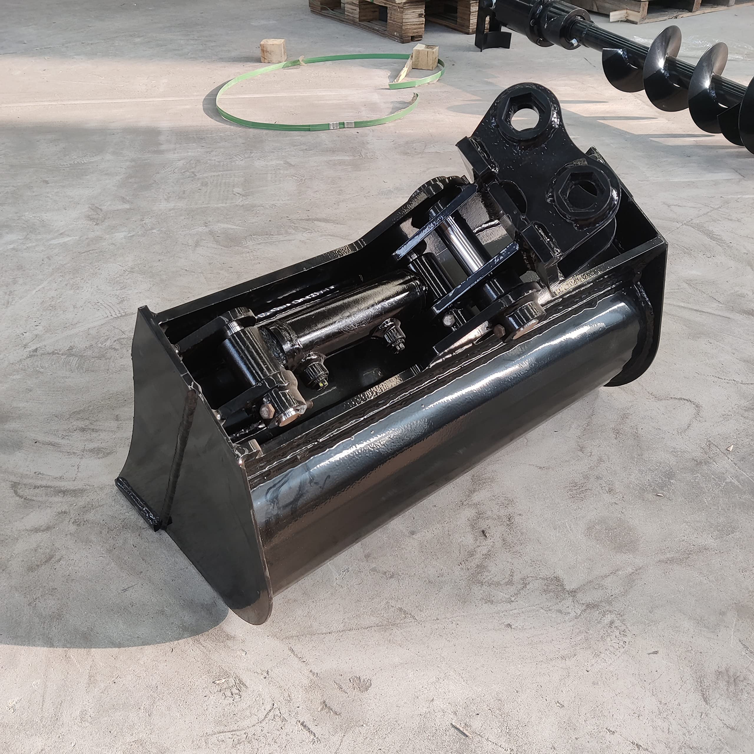 TYPHON 600mm Tilting Bucket Attachment for Mini Excavators - Heavy Duty Excavator Bucket for TYPHON Machinery - Perfect for Landscaping, Trenching & Construction Projects
