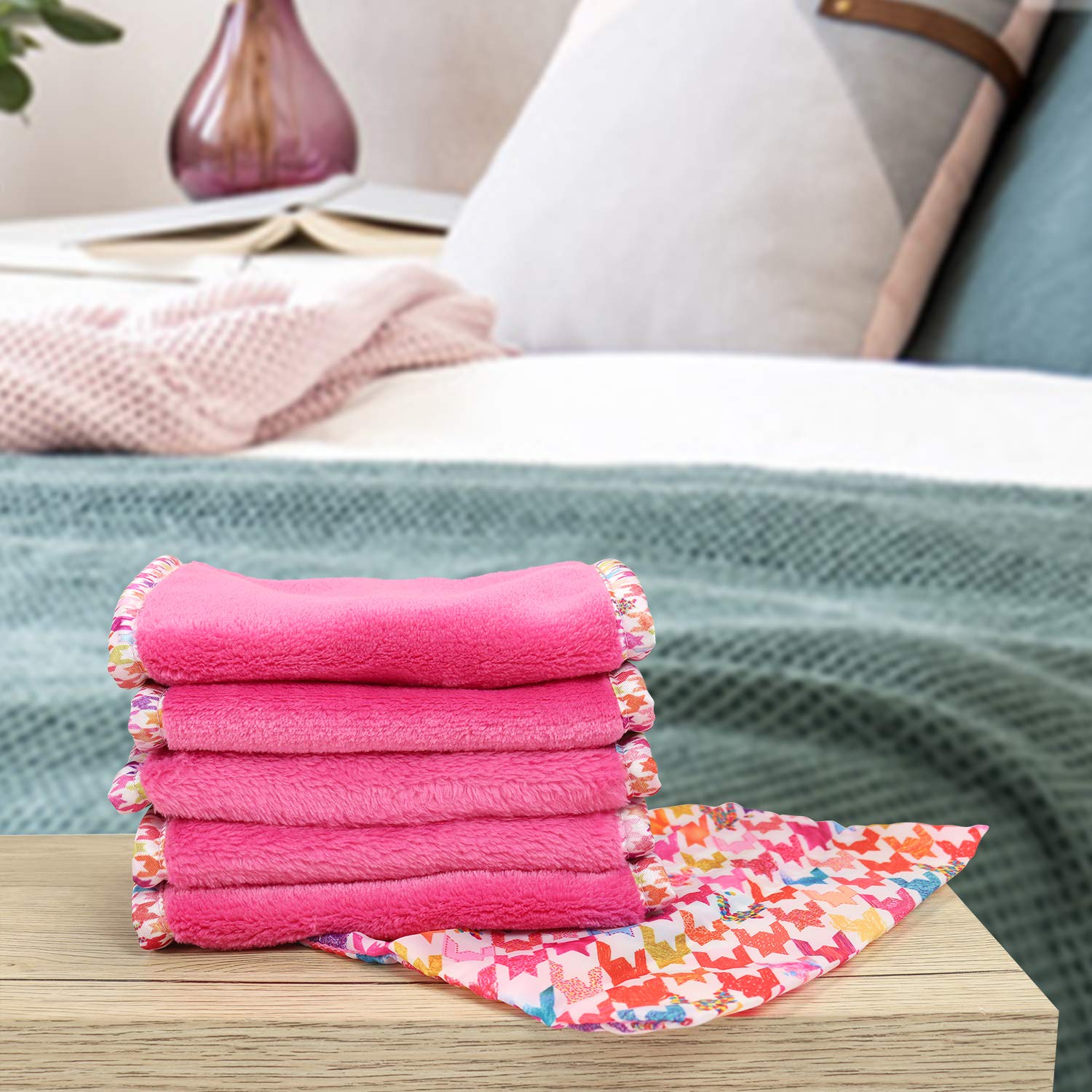 **Arkwright Reusable Microfiber Makeup Remover Cloths - 5 Pack Soft Coral Fleece Facial Towels with Storage Bag, Gentle Makeup Wipes for Sensitive Skin, 7.5 x 15.5 Inch Houndstooth Design - Perfect for Travel, Gym & Daily Skincare Routine**