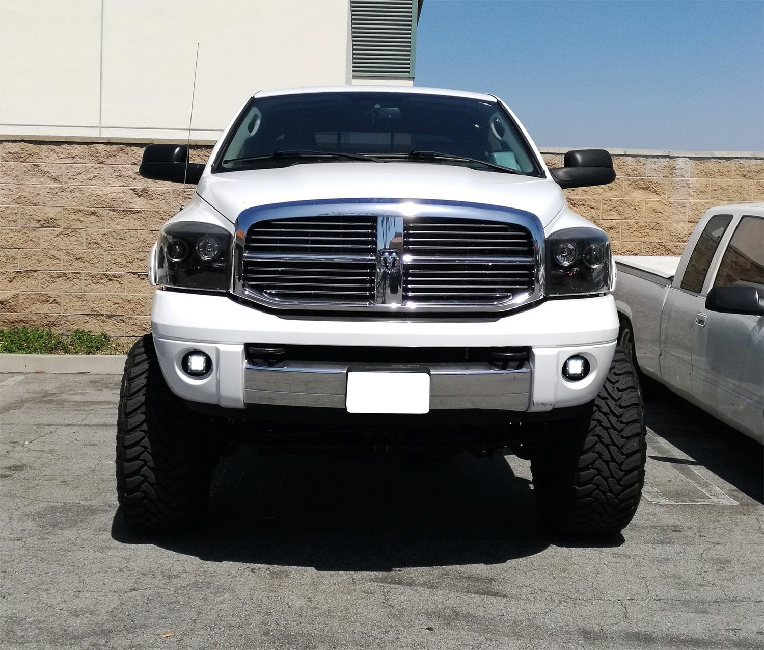 40W CREE LED Pods with Fog Light Opening Mounting Bracket & Wiring Kit - Compatible with 2002-2008 Dodge RAM Trucks - Perfect for Off-Roading, Night Driving & Emergency Lighting