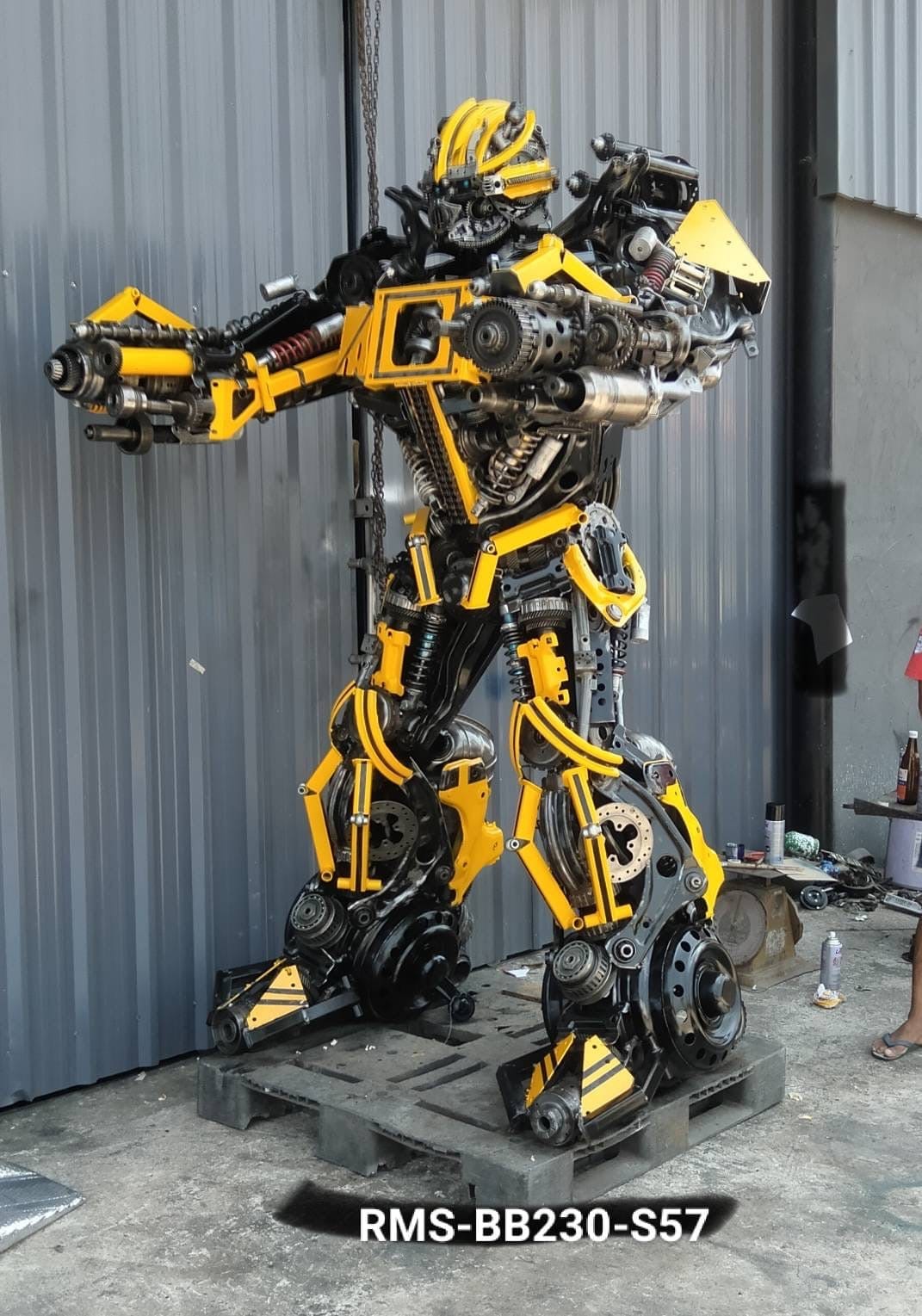 91 Bumblebee Inspired Recycled Metal Art Sculpture - Handmade Eco-Friendly Wall Decor for Home, Office & Garden | Unique Gift Idea for Nature Lovers